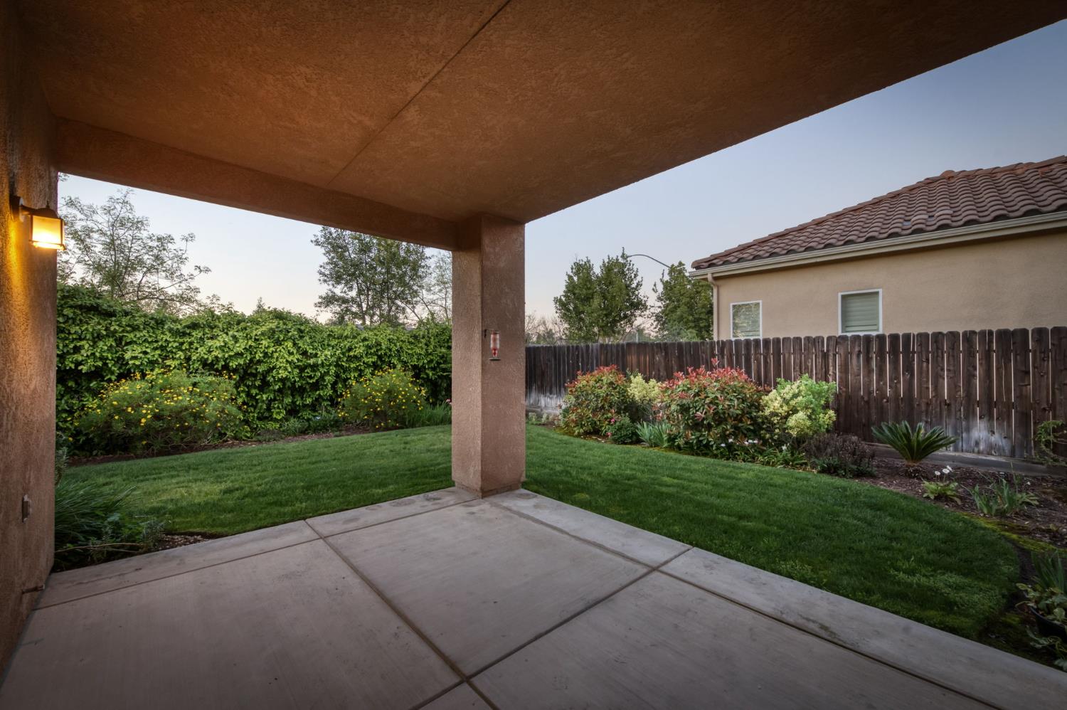 10687 N Tea Party Ln, Fresno, CA 93730