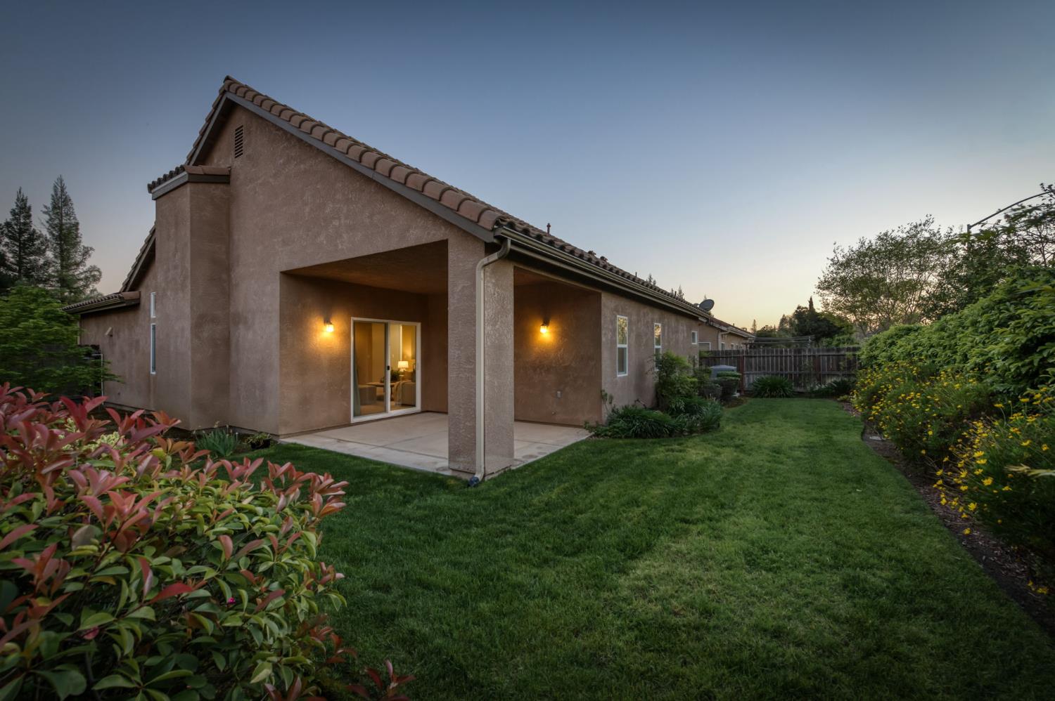 10687 N Tea Party Ln, Fresno, CA 93730