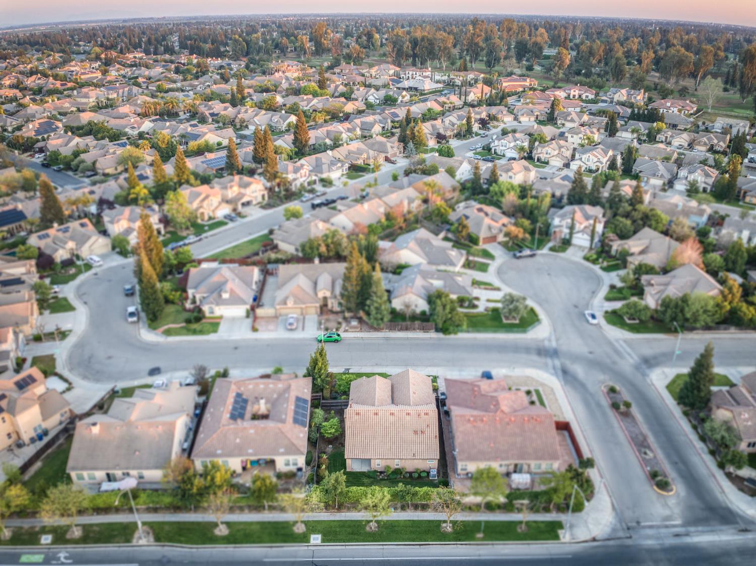 10687 N Tea Party Ln, Fresno, CA 93730