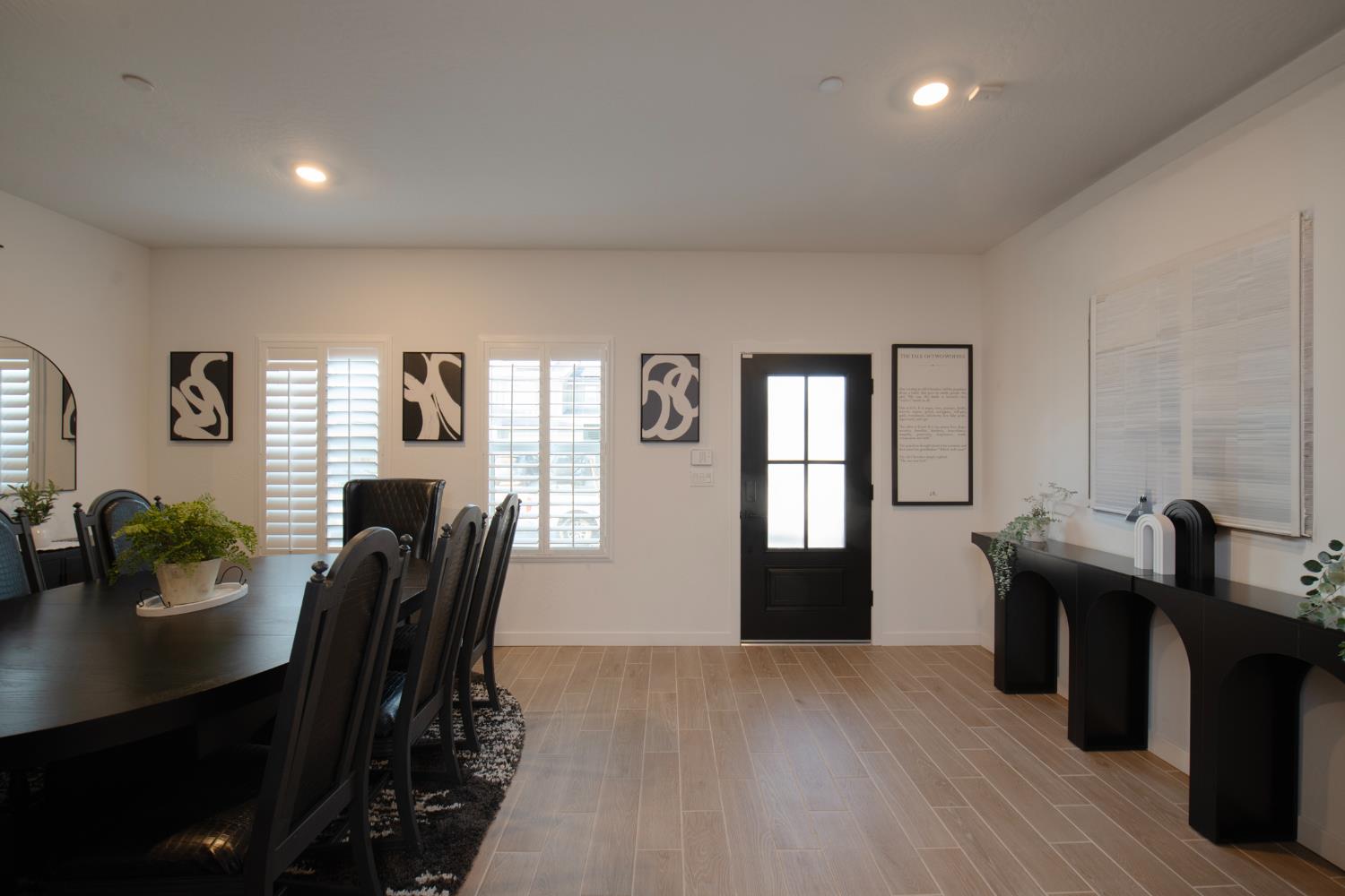 1280 Bloom Ave, Clovis, CA 93619