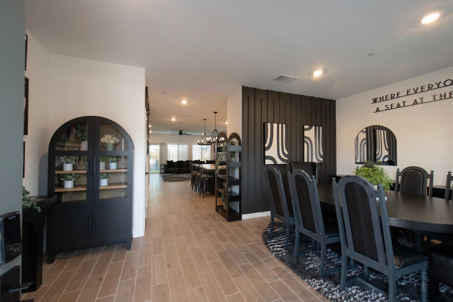 1280 Bloom Ave, Clovis, CA 93619