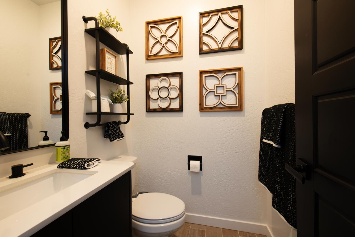 1280 Bloom Ave, Clovis, CA 93619