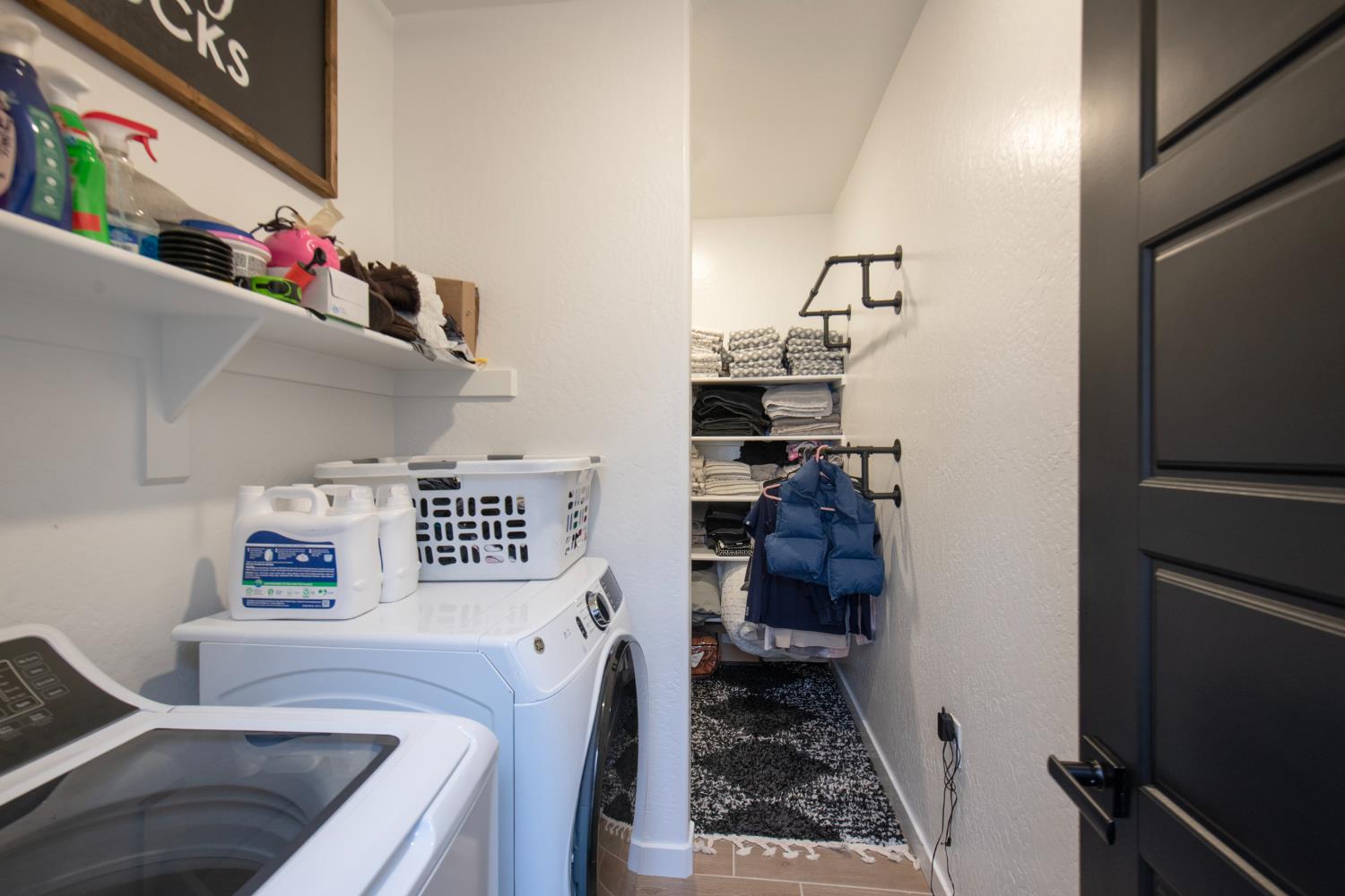 1280 Bloom Ave, Clovis, CA 93619