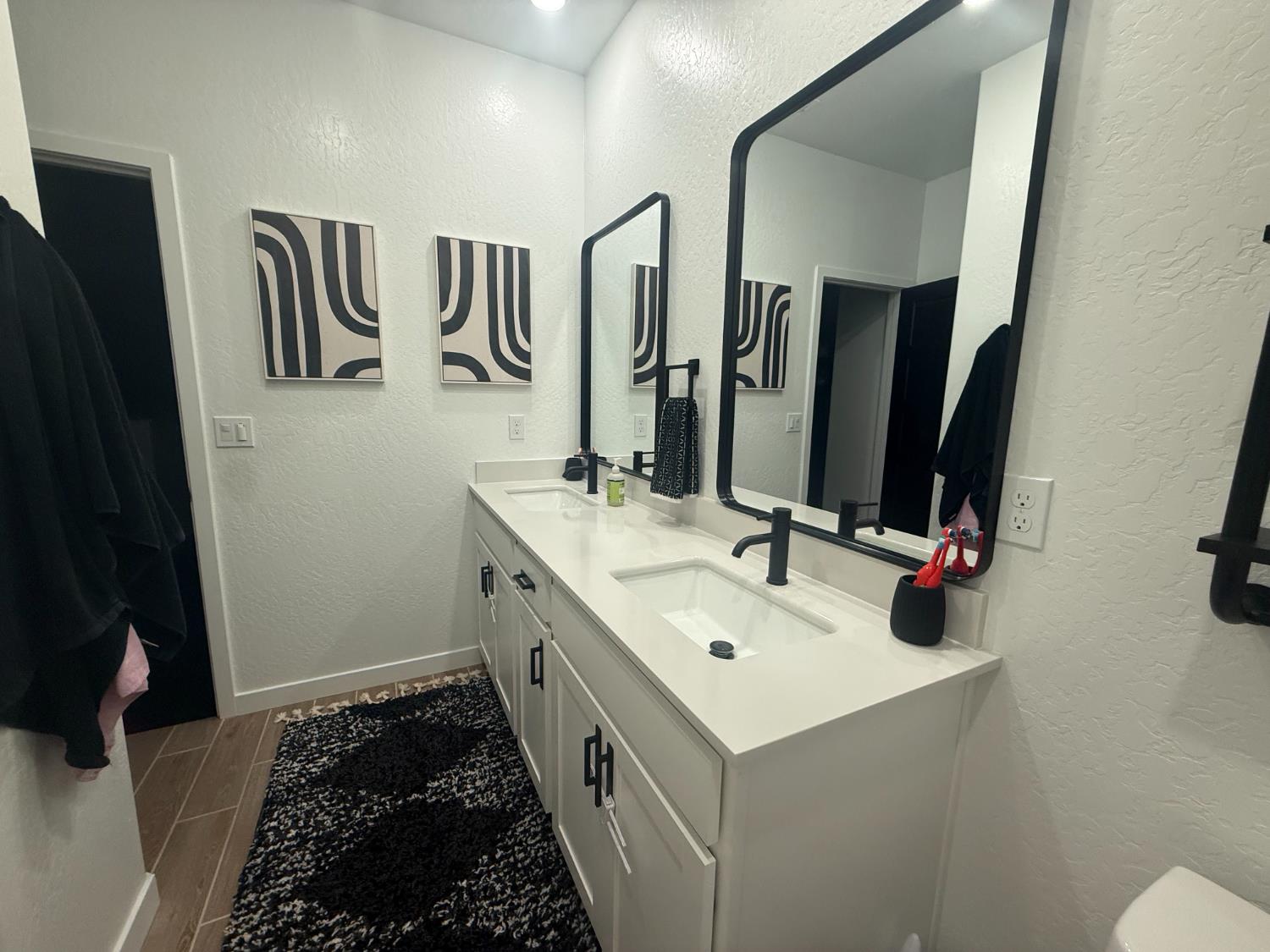 1280 Bloom Ave, Clovis, CA 93619