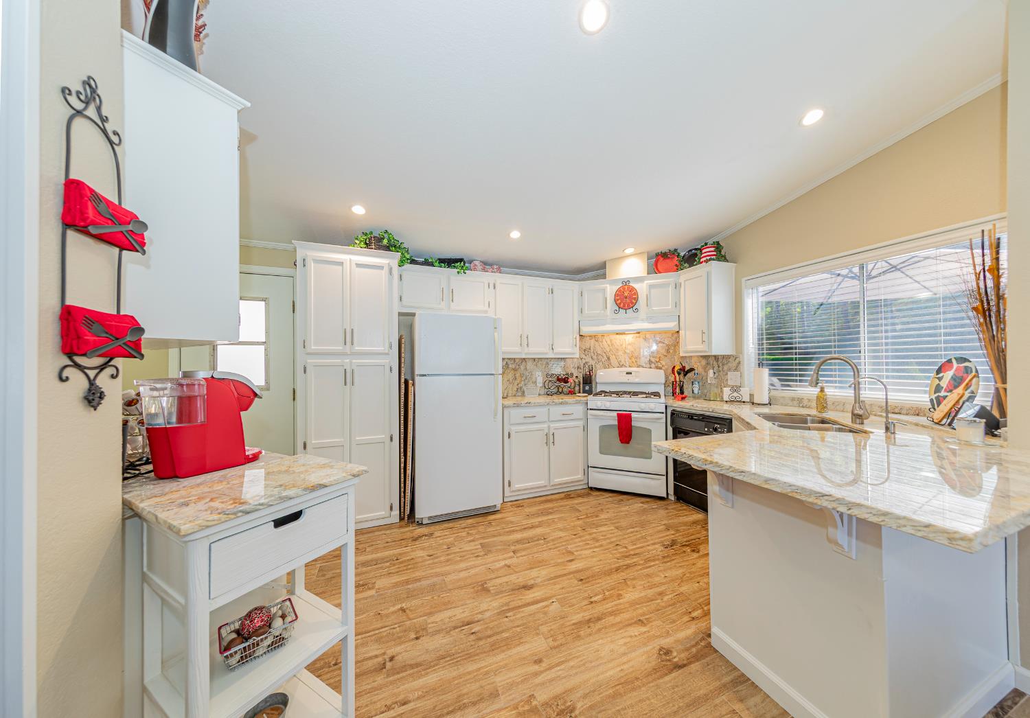 39737 Road 274 #58, Bass Lake, CA 93604