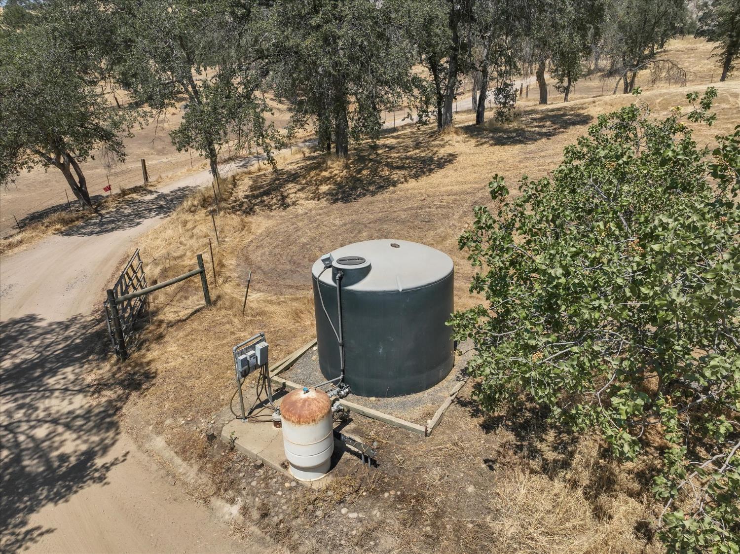 14982 N Morgan Canyon Rd, Prather, CA 93651