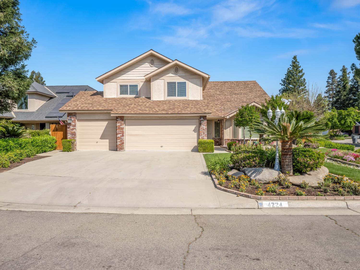 4224 W Paul Ave, Fresno, CA 93722