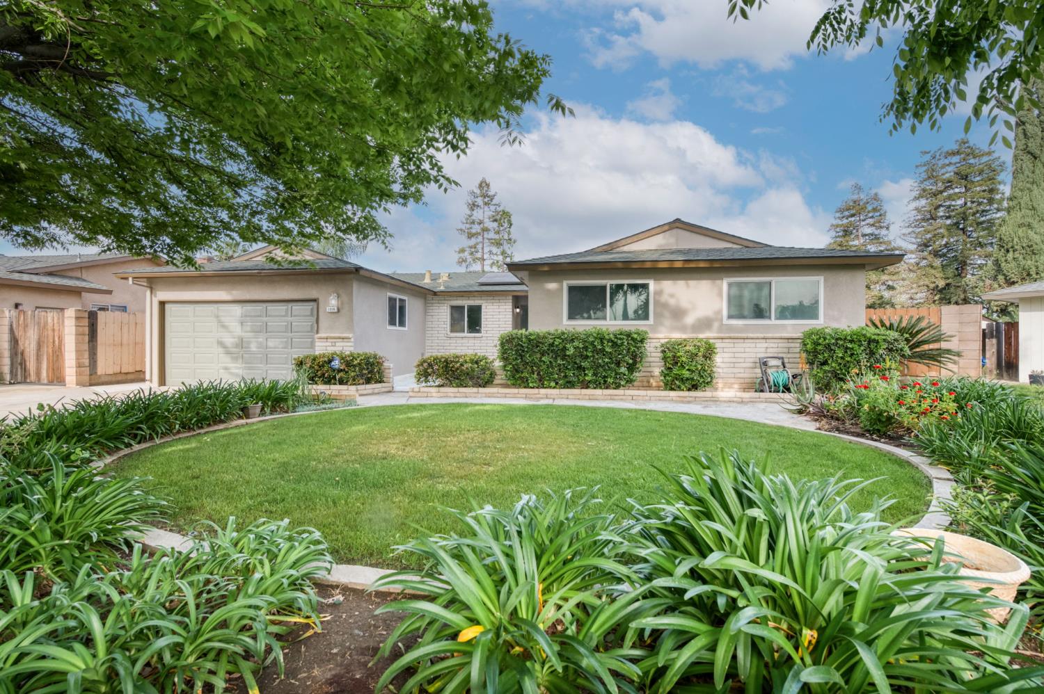 1314 Ezie Ave, Clovis, CA 93611