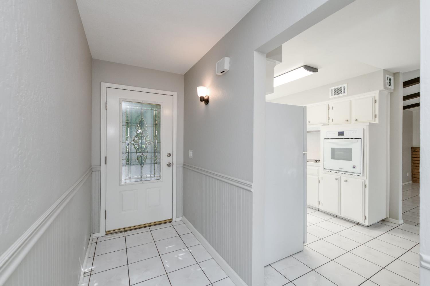 1314 Ezie Ave, Clovis, CA 93611