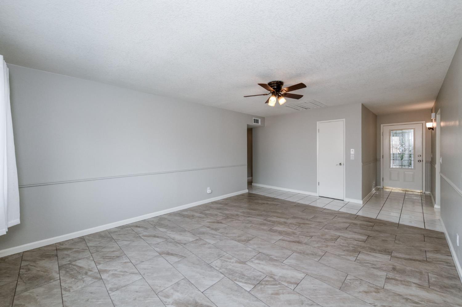 1314 Ezie Ave, Clovis, CA 93611