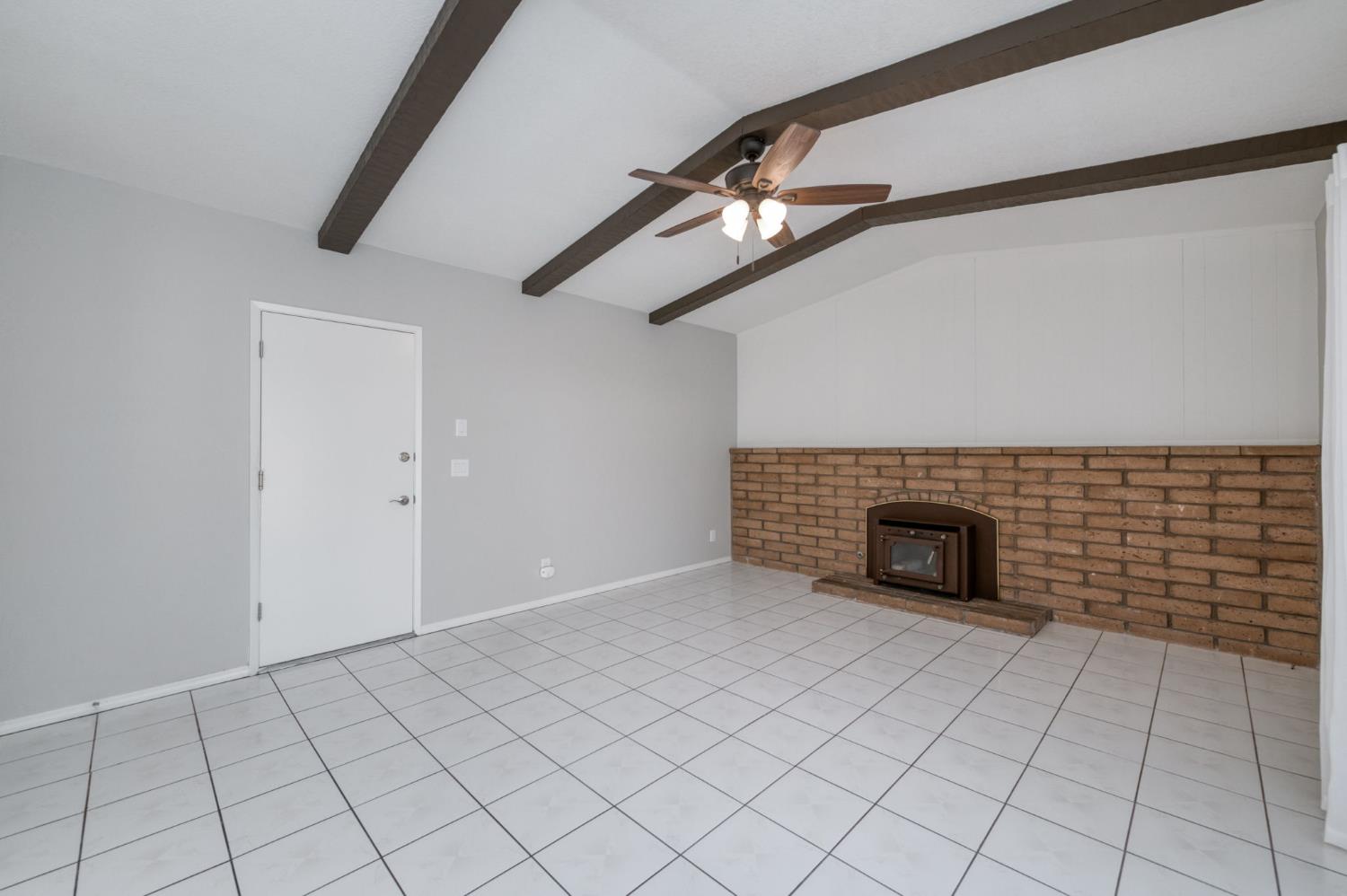 1314 Ezie Ave, Clovis, CA 93611