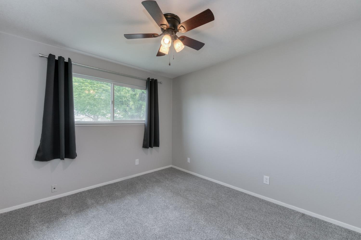 1314 Ezie Ave, Clovis, CA 93611