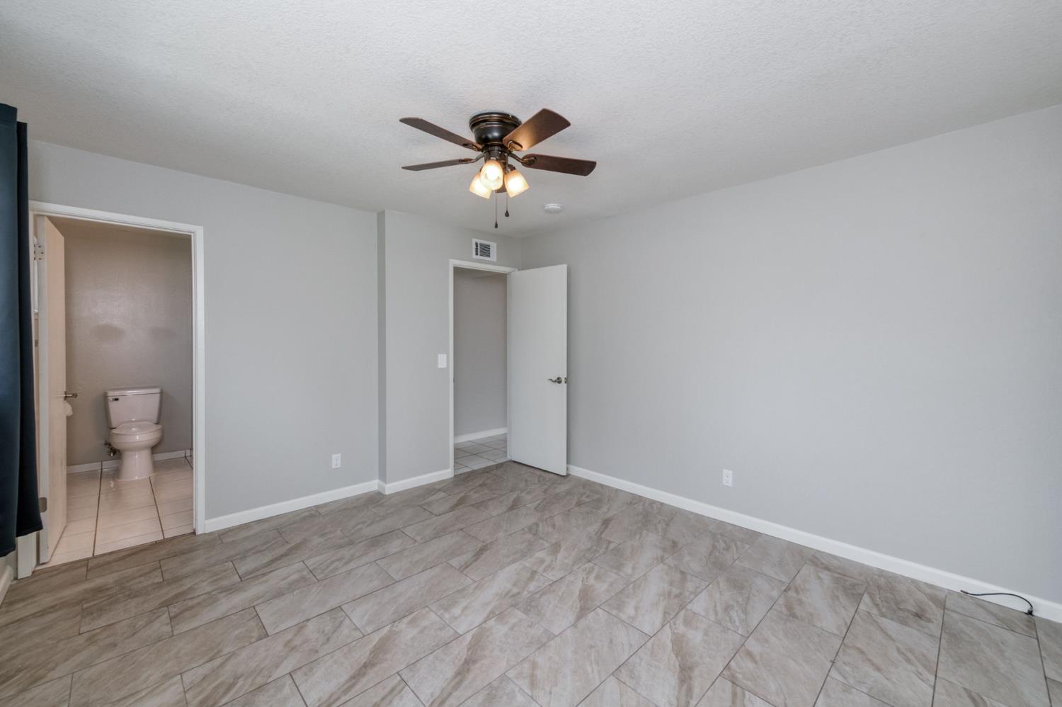 1314 Ezie Ave, Clovis, CA 93611