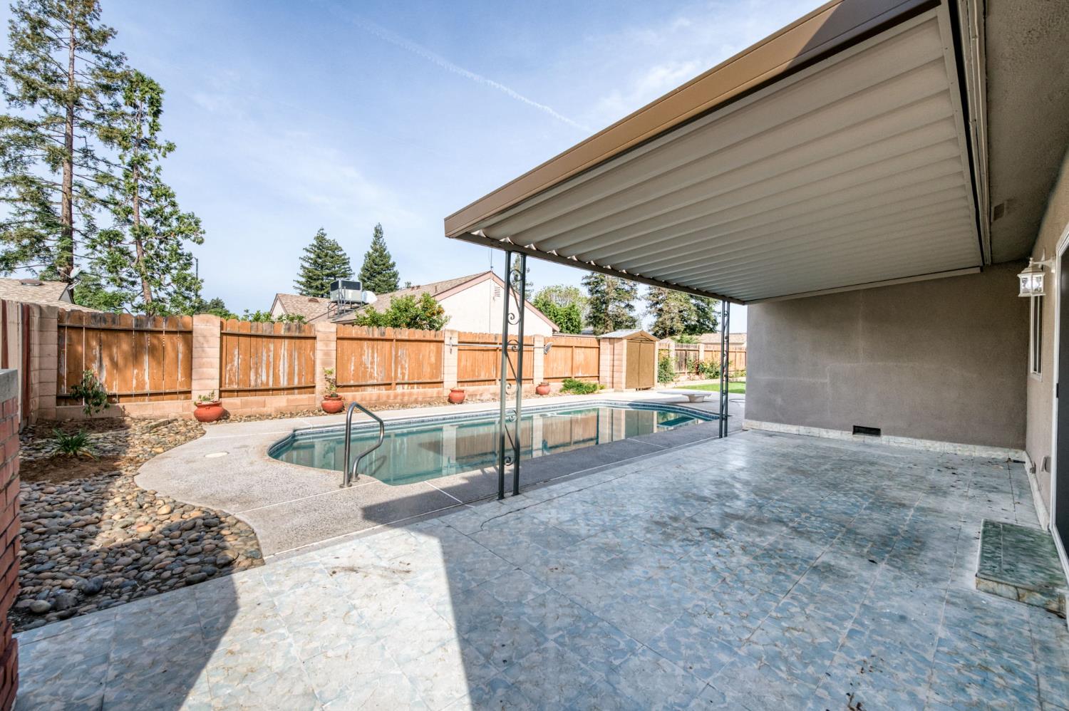 1314 Ezie Ave, Clovis, CA 93611