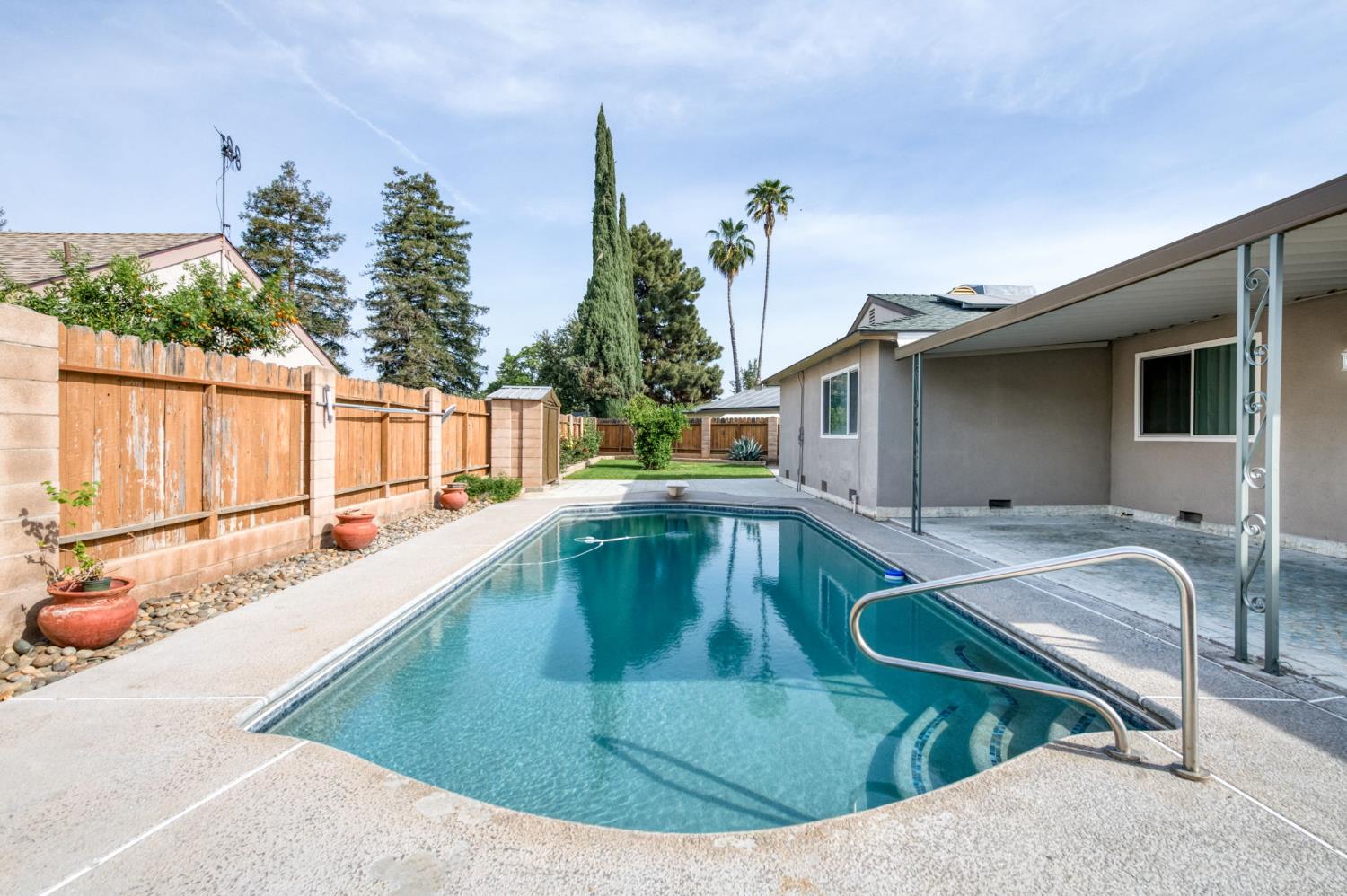 1314 Ezie Ave, Clovis, CA 93611