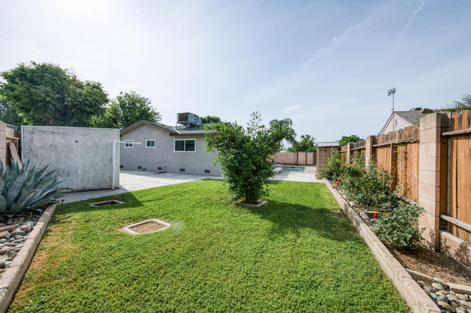 1314 Ezie Ave, Clovis, CA 93611