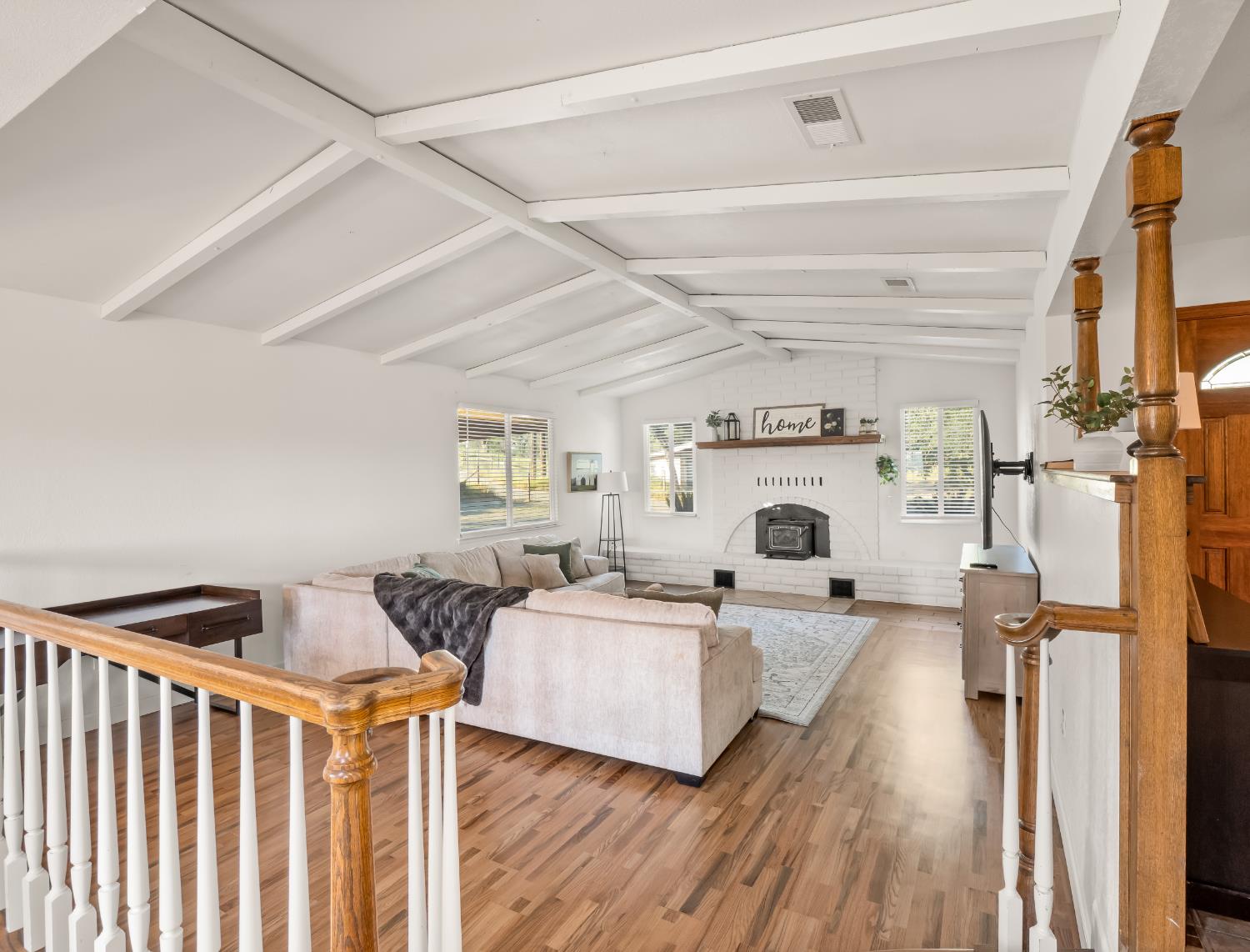 22452 Goldrush Ln, Clovis, CA 93619