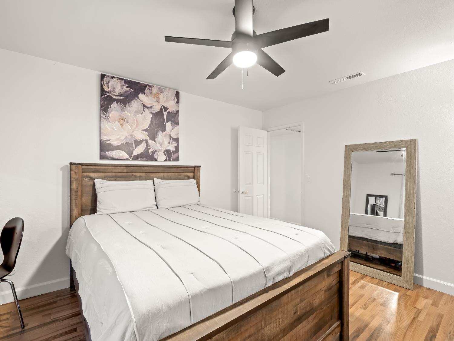 22452 Goldrush Ln, Clovis, CA 93619