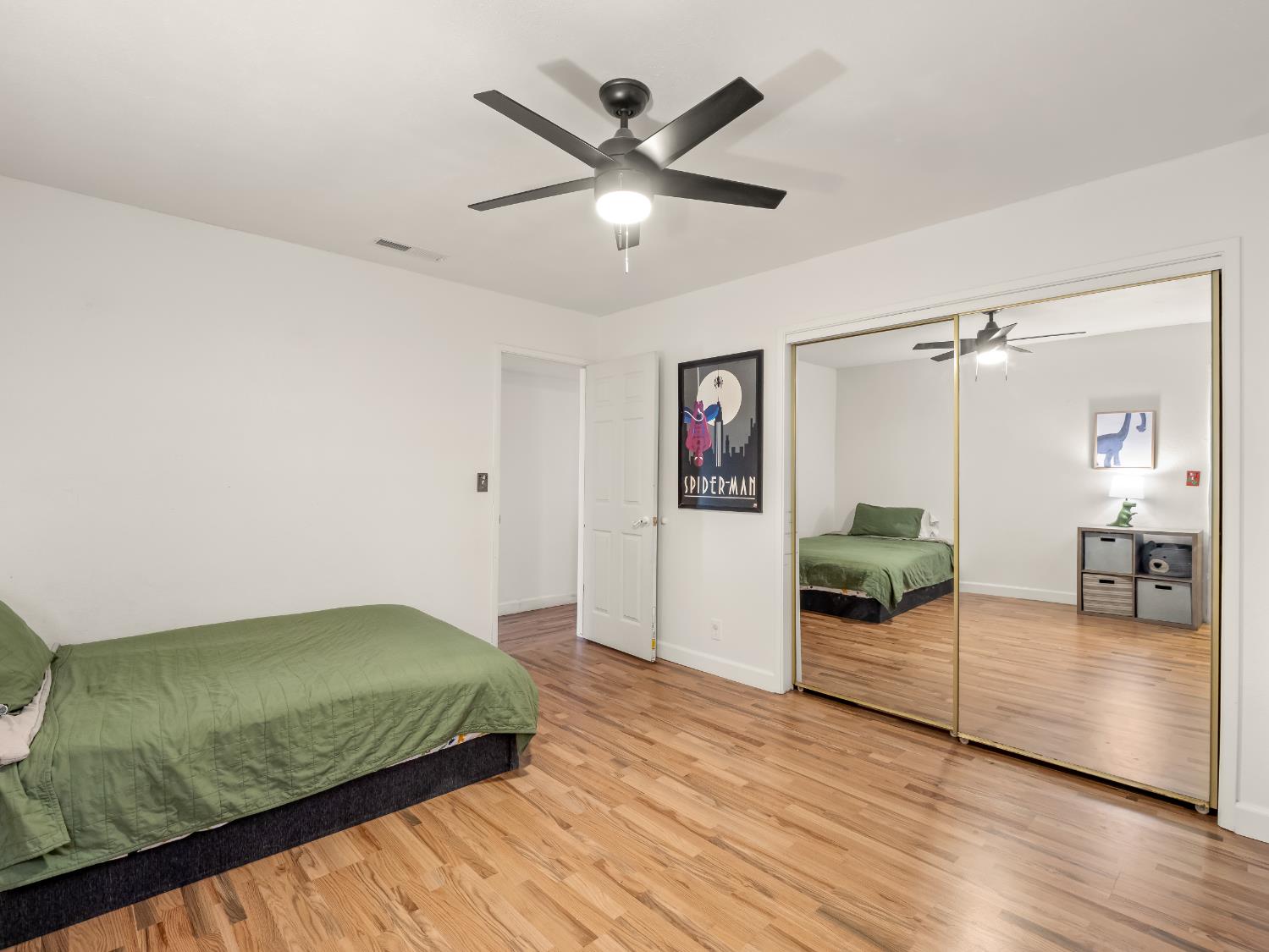 22452 Goldrush Ln, Clovis, CA 93619