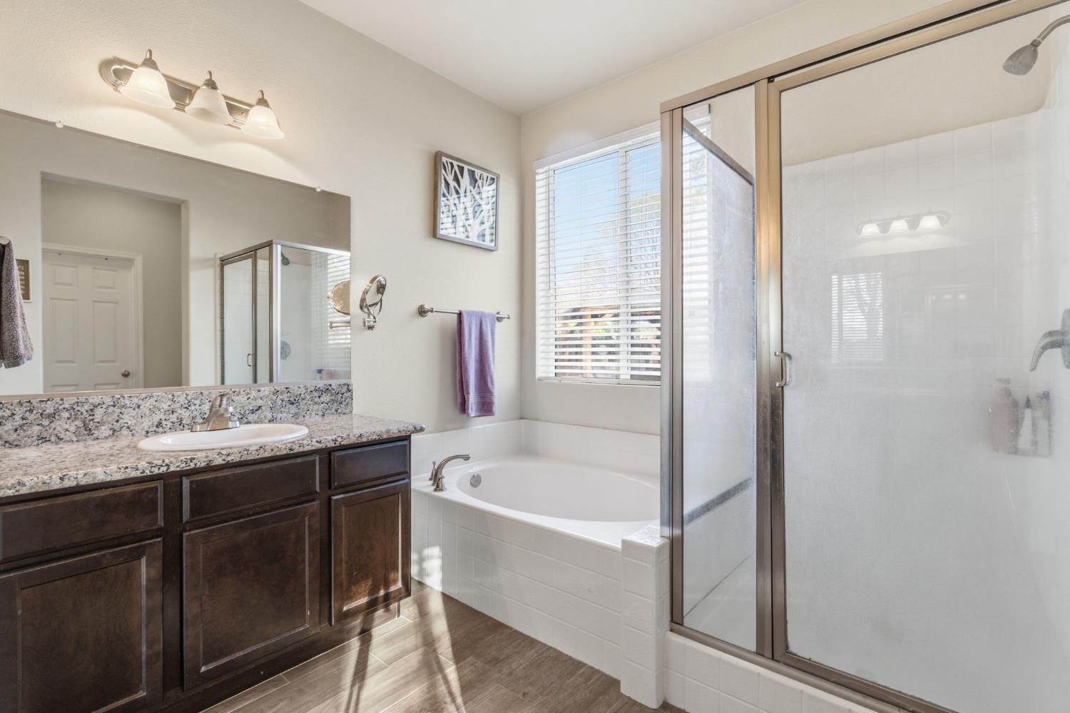 15717 W Botelho Ave, Kerman, CA 93630