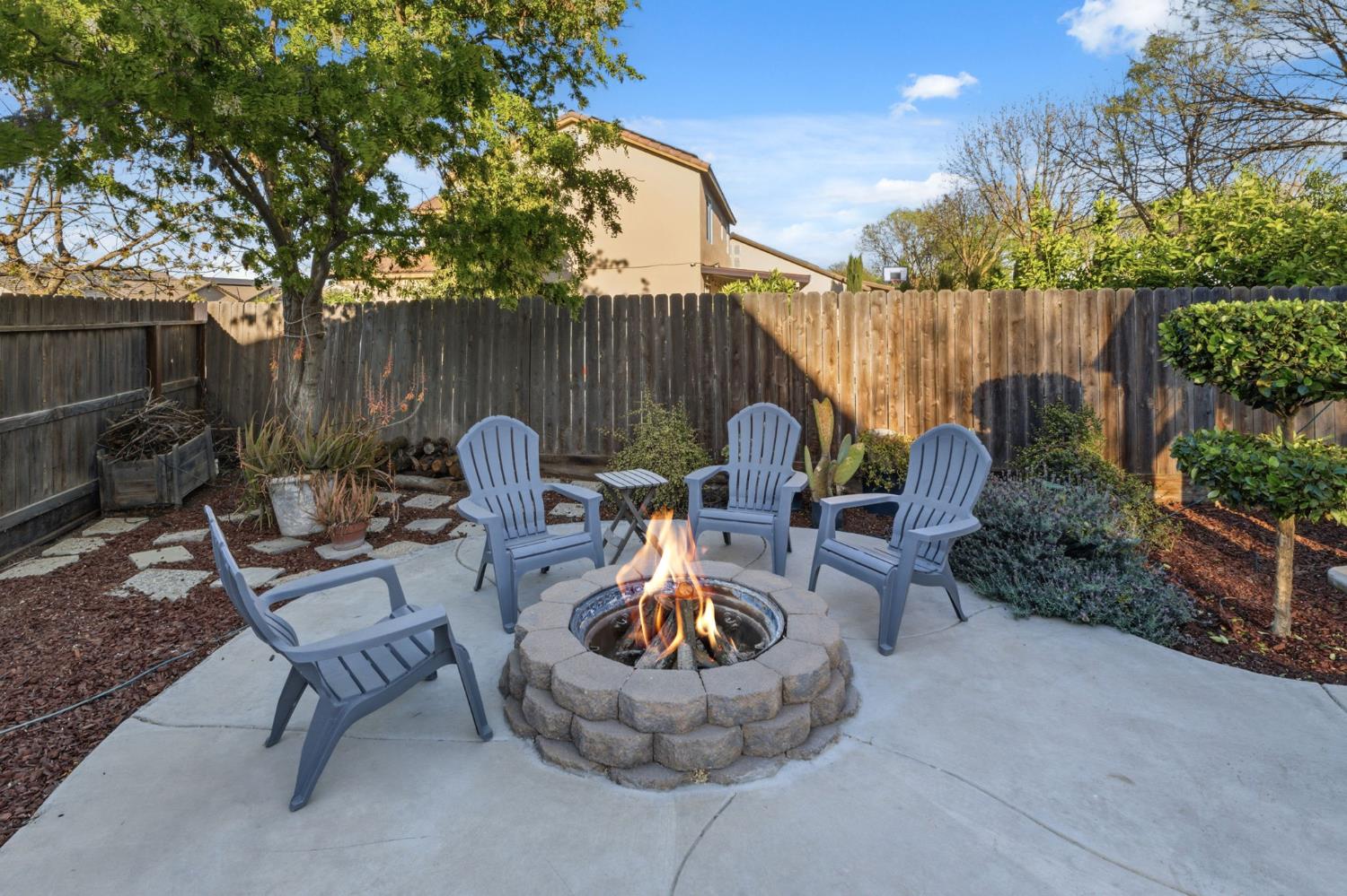 15717 W Botelho Ave, Kerman, CA 93630