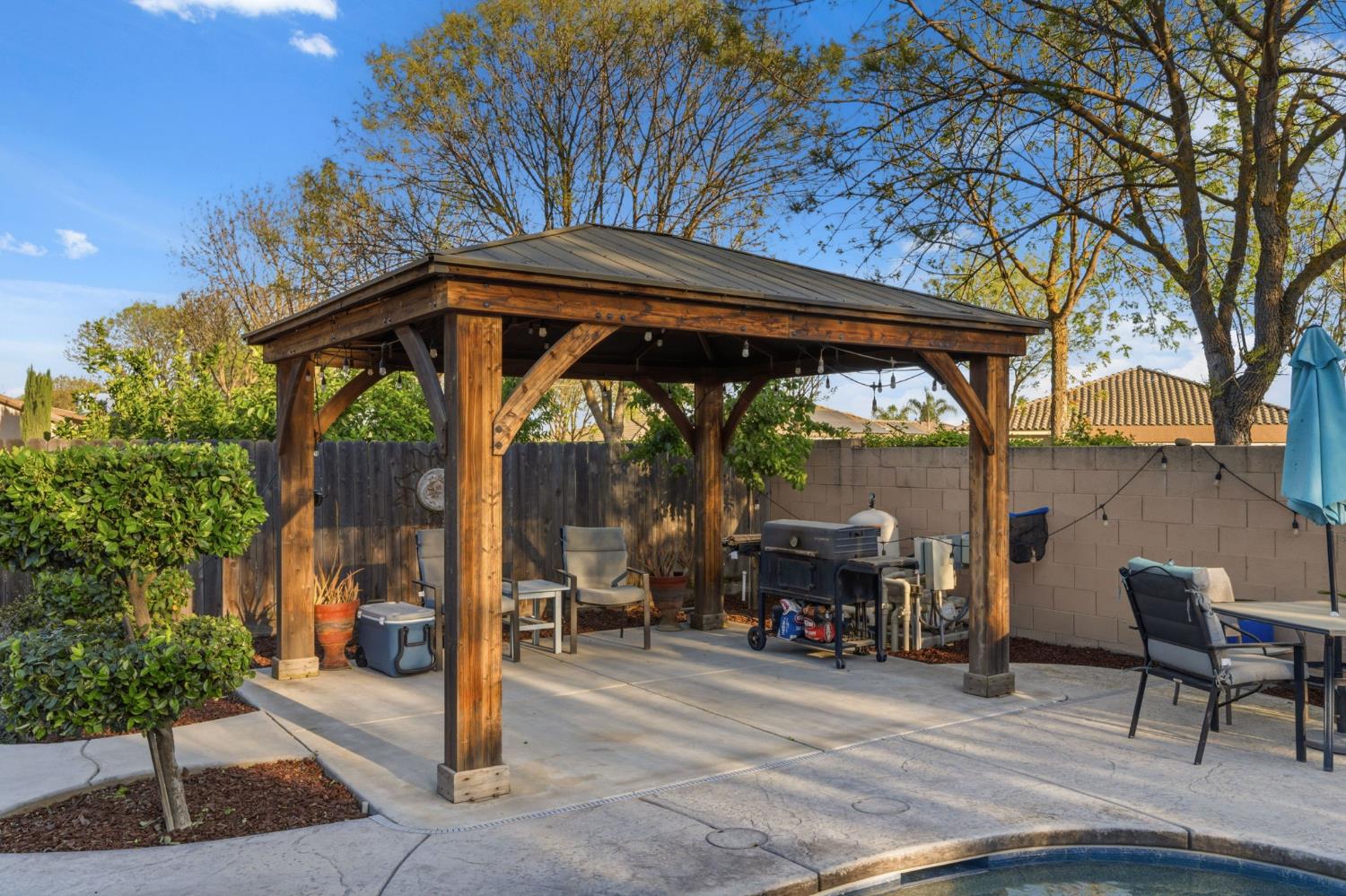 15717 W Botelho Ave, Kerman, CA 93630