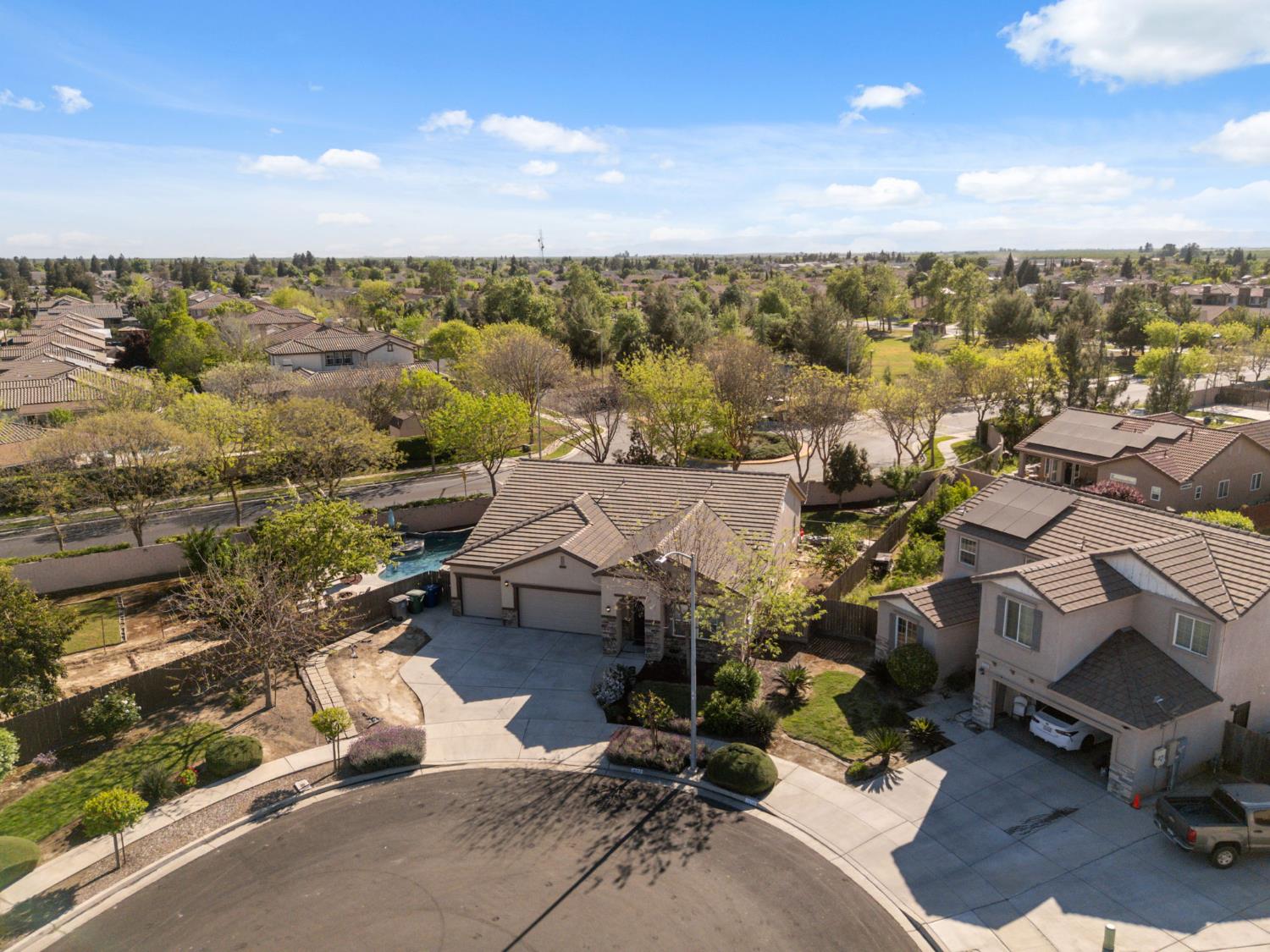 15717 W Botelho Ave, Kerman, CA 93630