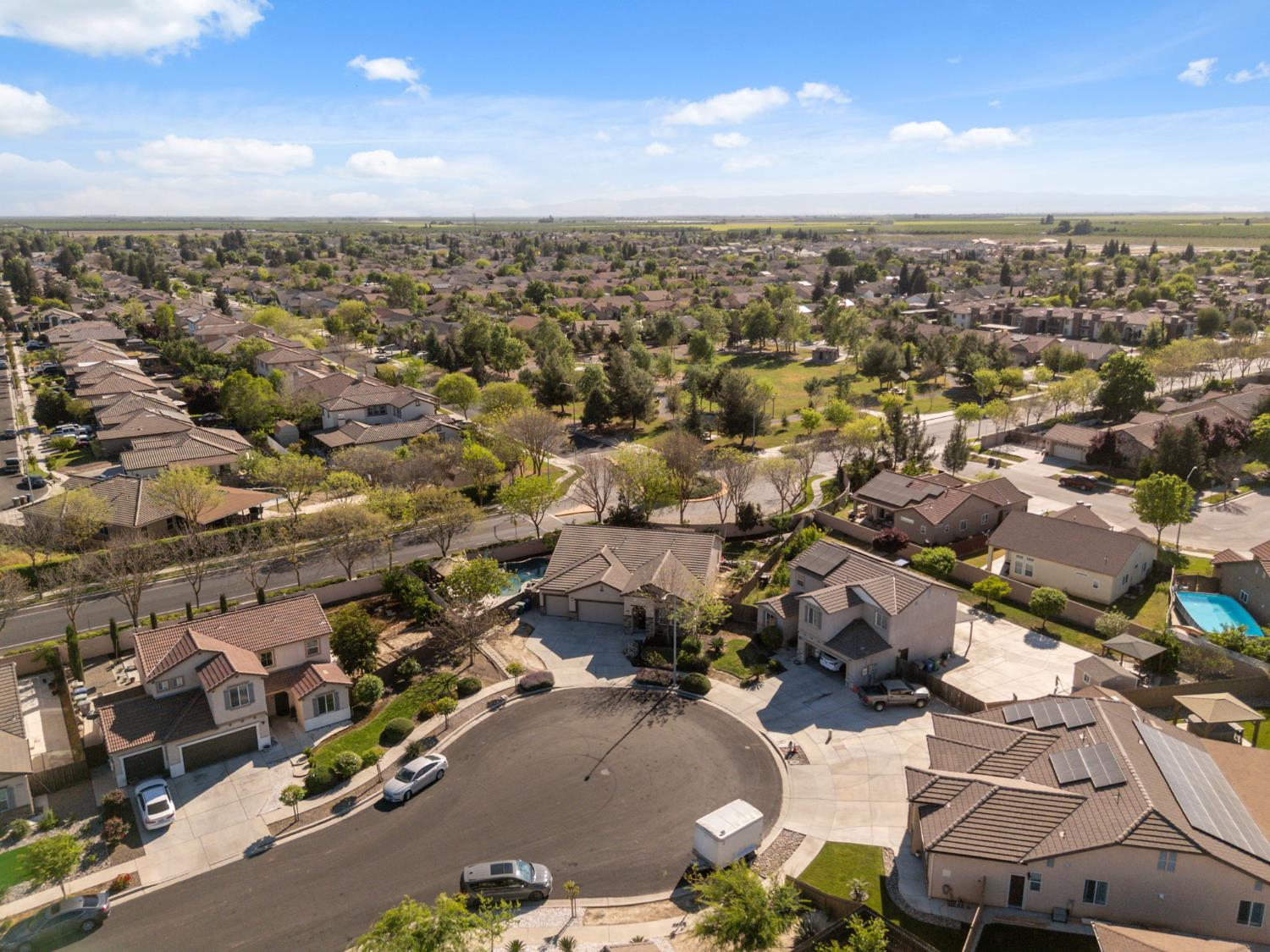 15717 W Botelho Ave, Kerman, CA 93630