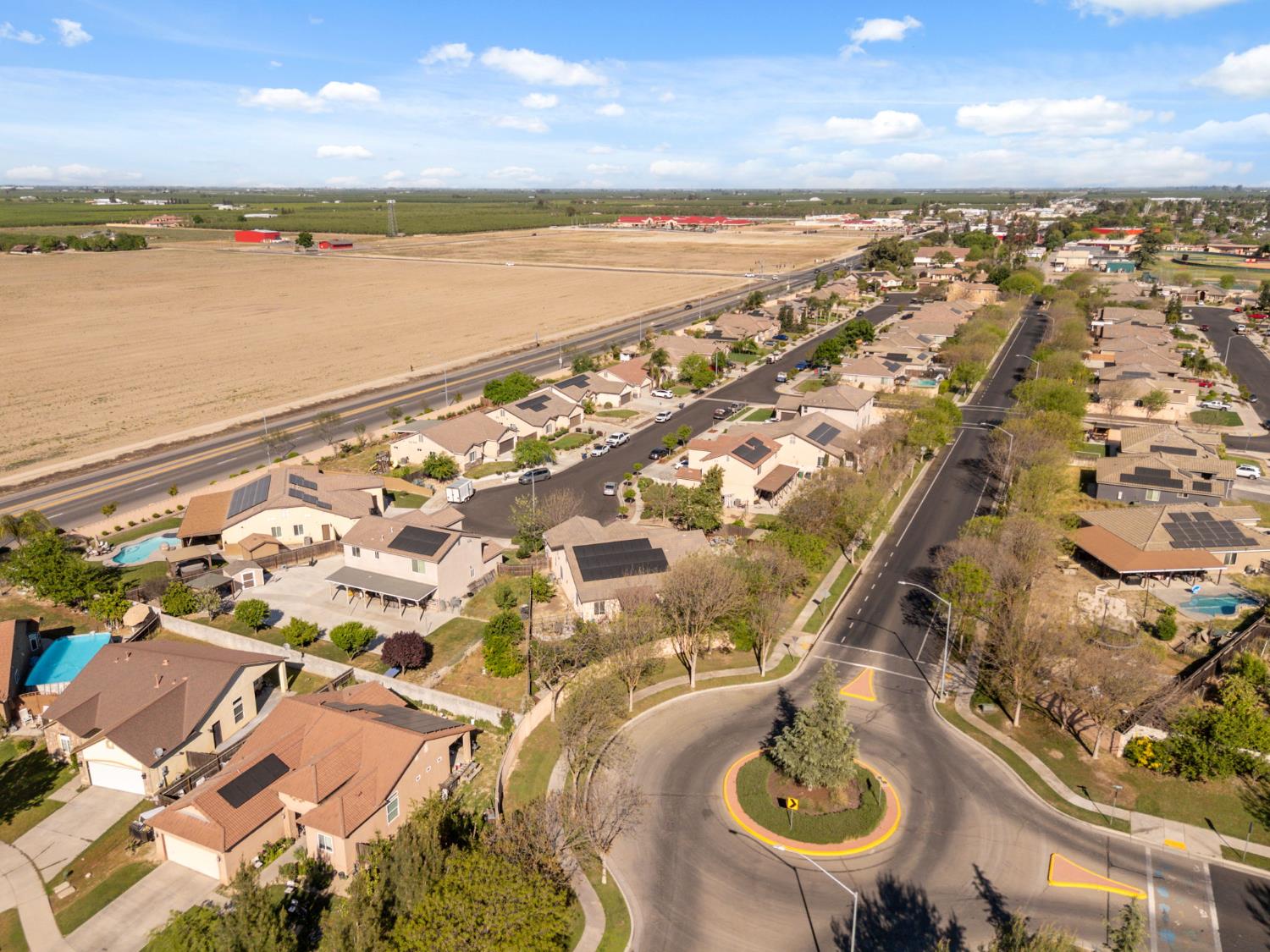 15717 W Botelho Ave, Kerman, CA 93630