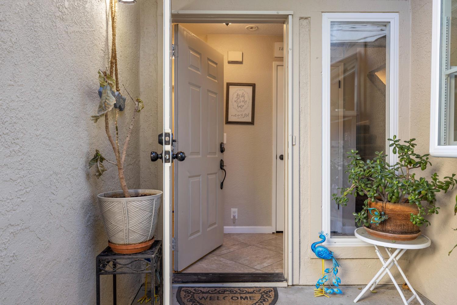 1137 Cedar Creek Dr #4, Modesto, CA 95355