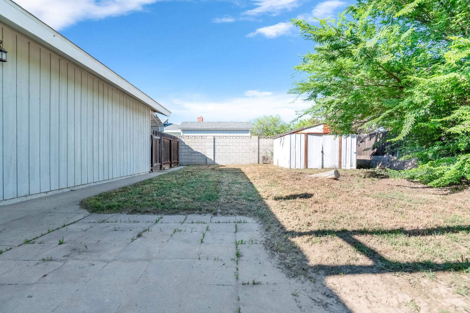 3654 Thompson Ave, Selma, CA 93662