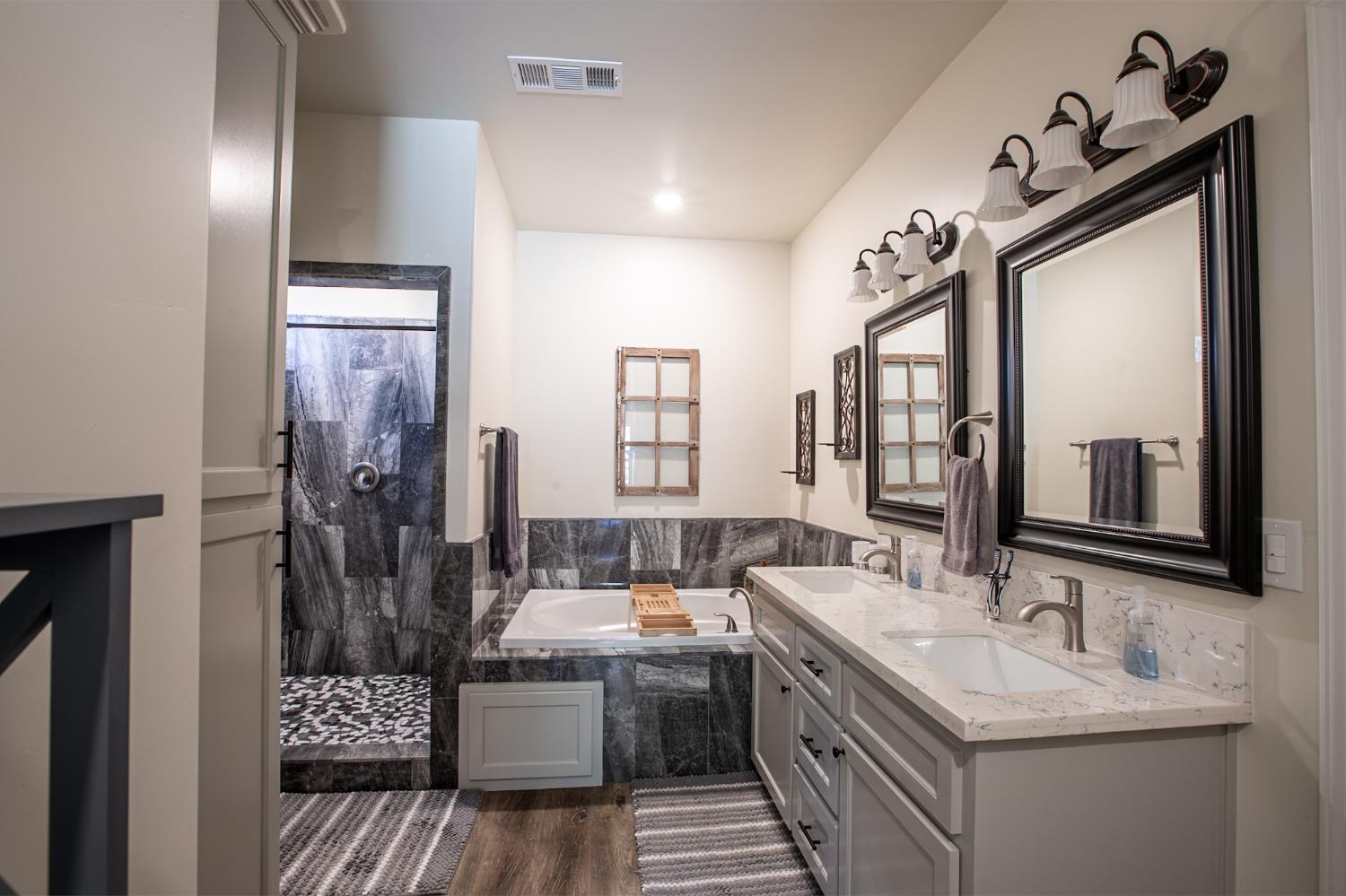 29200 Acorn Ct, Coarsegold, CA 93614