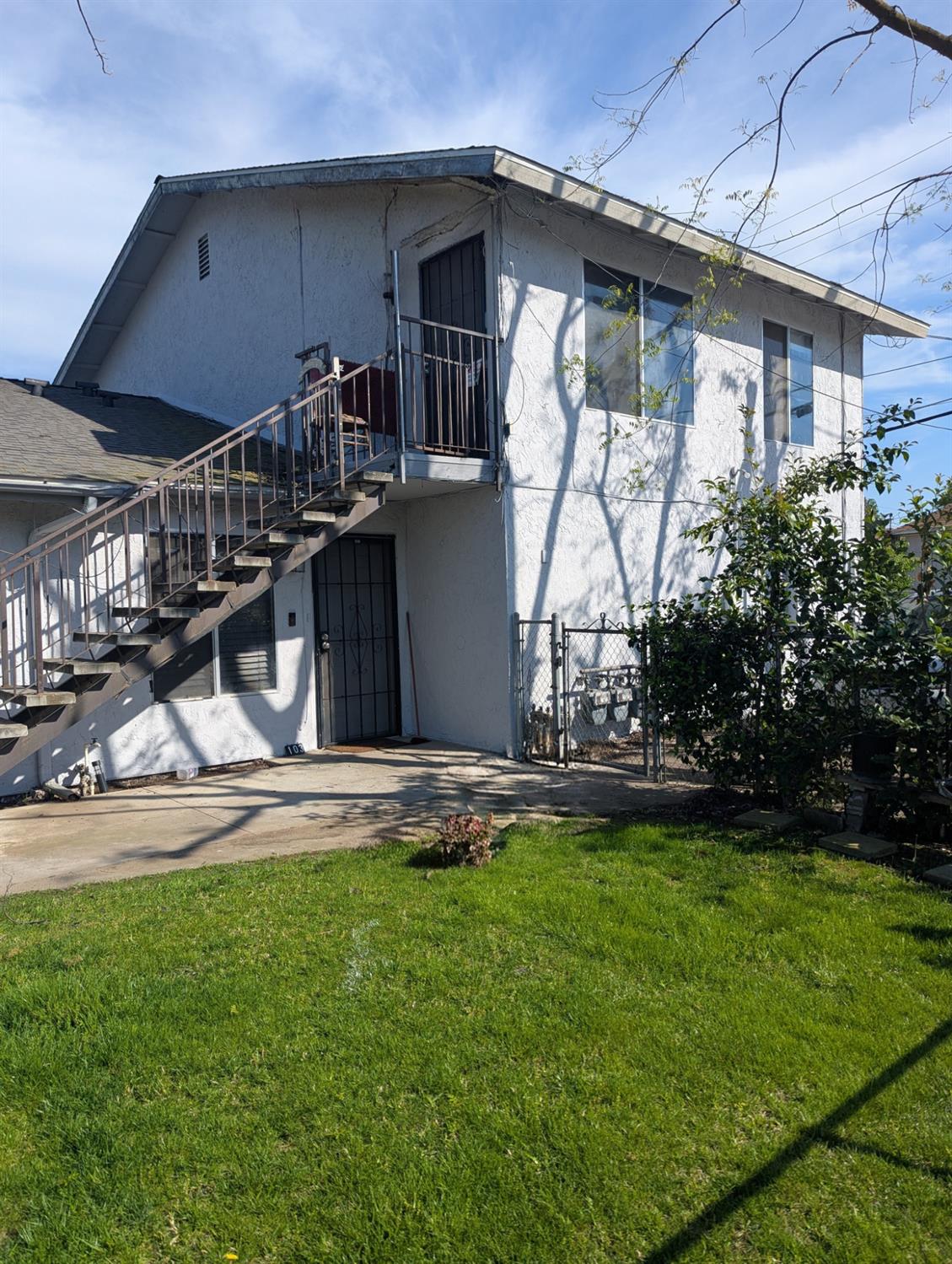 1210 Sanger Ave, Sanger, CA 93657