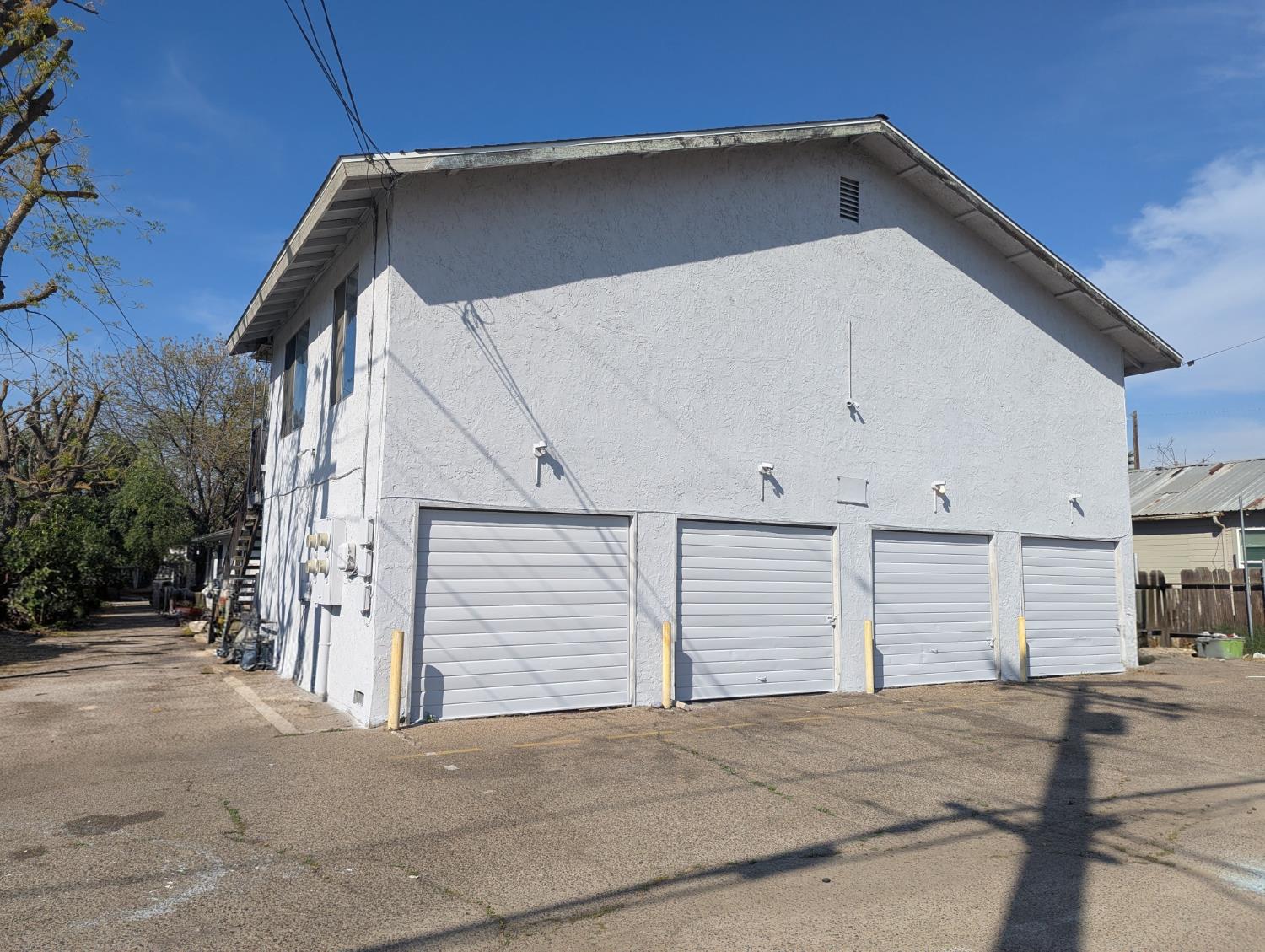 1210 Sanger Ave, Sanger, CA 93657