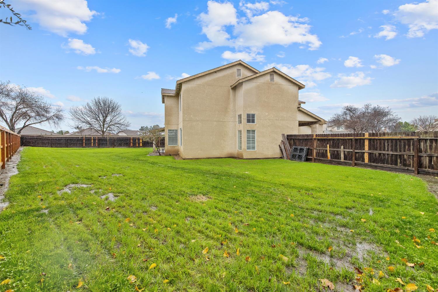 3232 N Zion Cir, Hanford, CA 93230