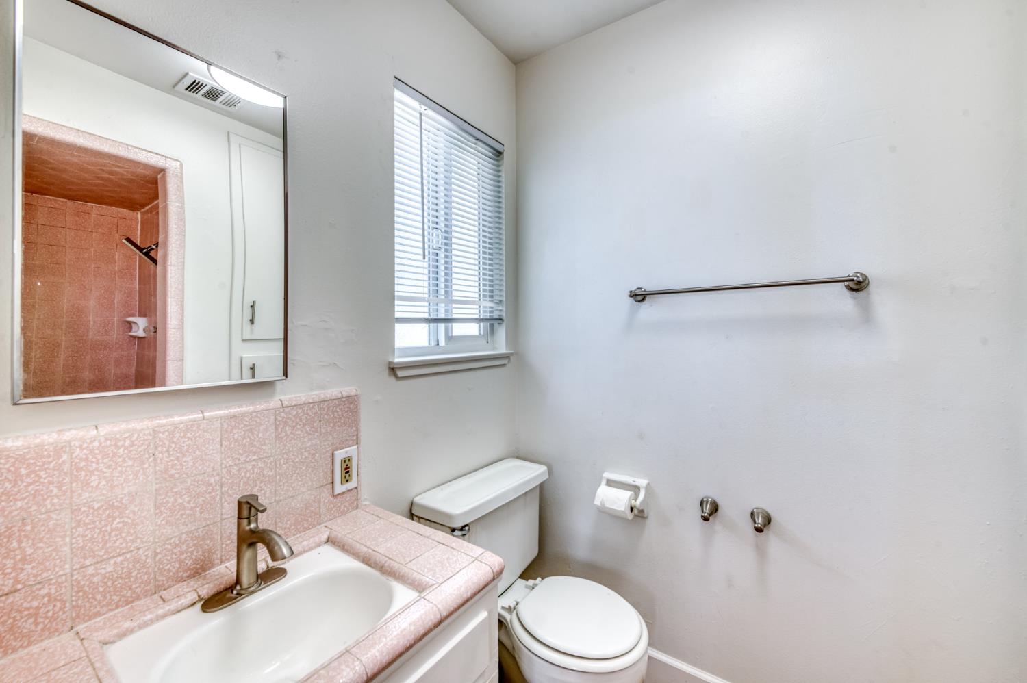 1509 Harding Ave, Chowchilla, CA 93610