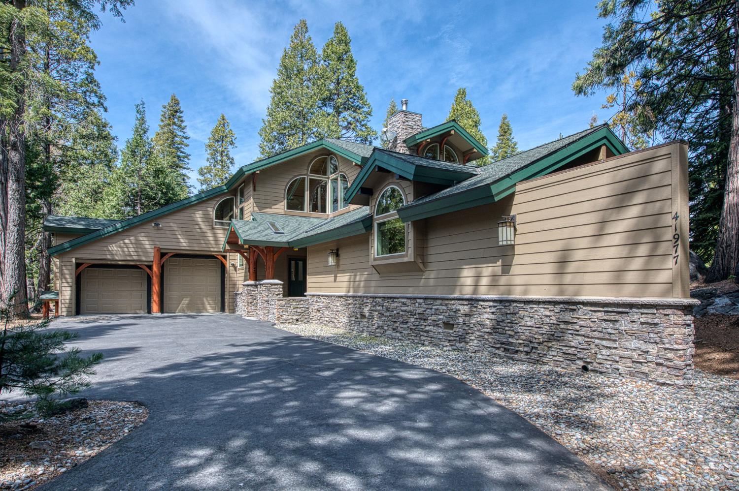 41977 Granite Ridge Rd, Shaver Lake, CA 93664