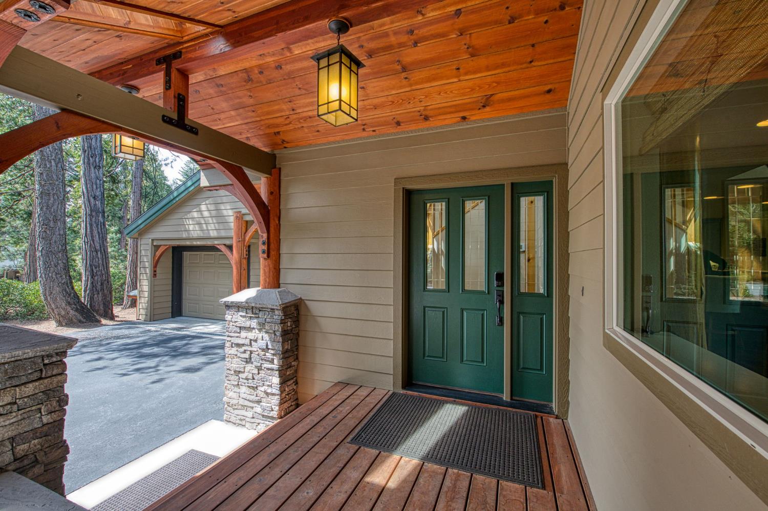 41977 Granite Ridge Rd, Shaver Lake, CA 93664