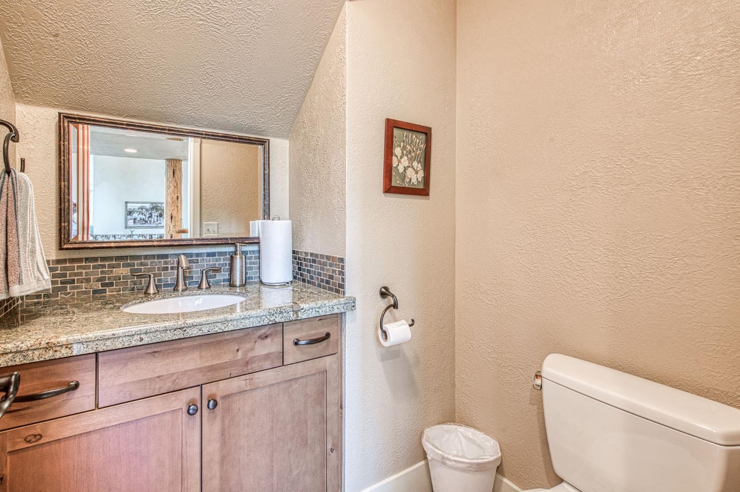 41977 Granite Ridge Rd, Shaver Lake, CA 93664