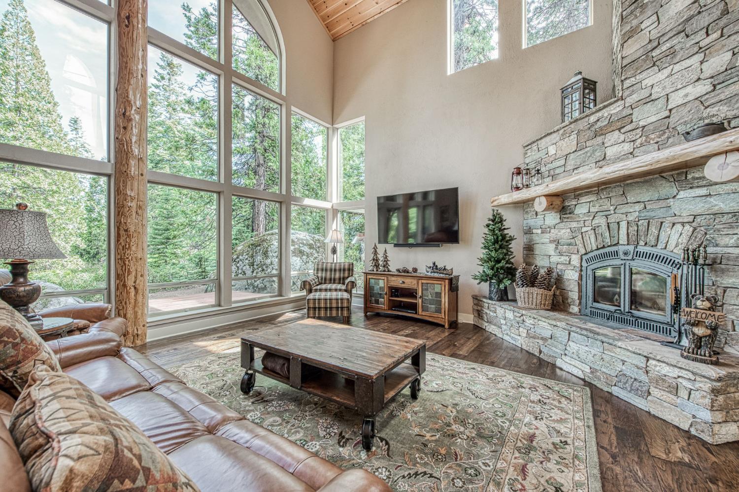 41977 Granite Ridge Rd, Shaver Lake, CA 93664