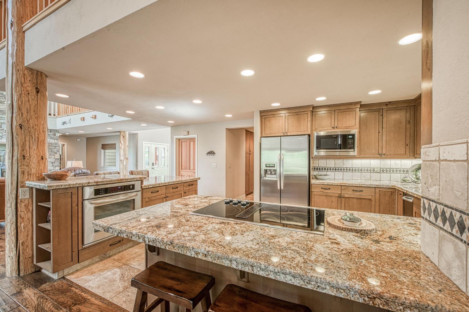 41977 Granite Ridge Rd, Shaver Lake, CA 93664