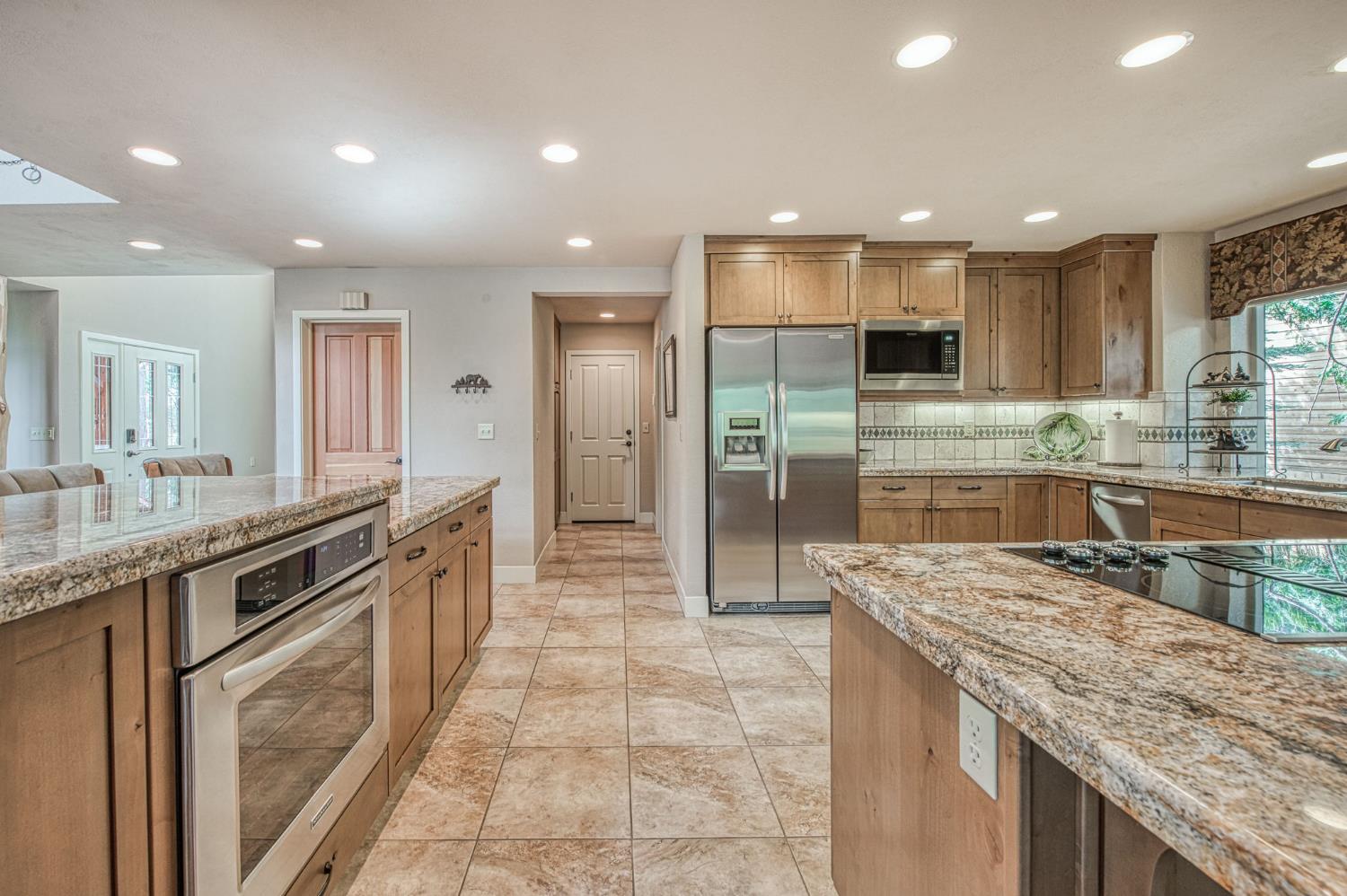 41977 Granite Ridge Rd, Shaver Lake, CA 93664