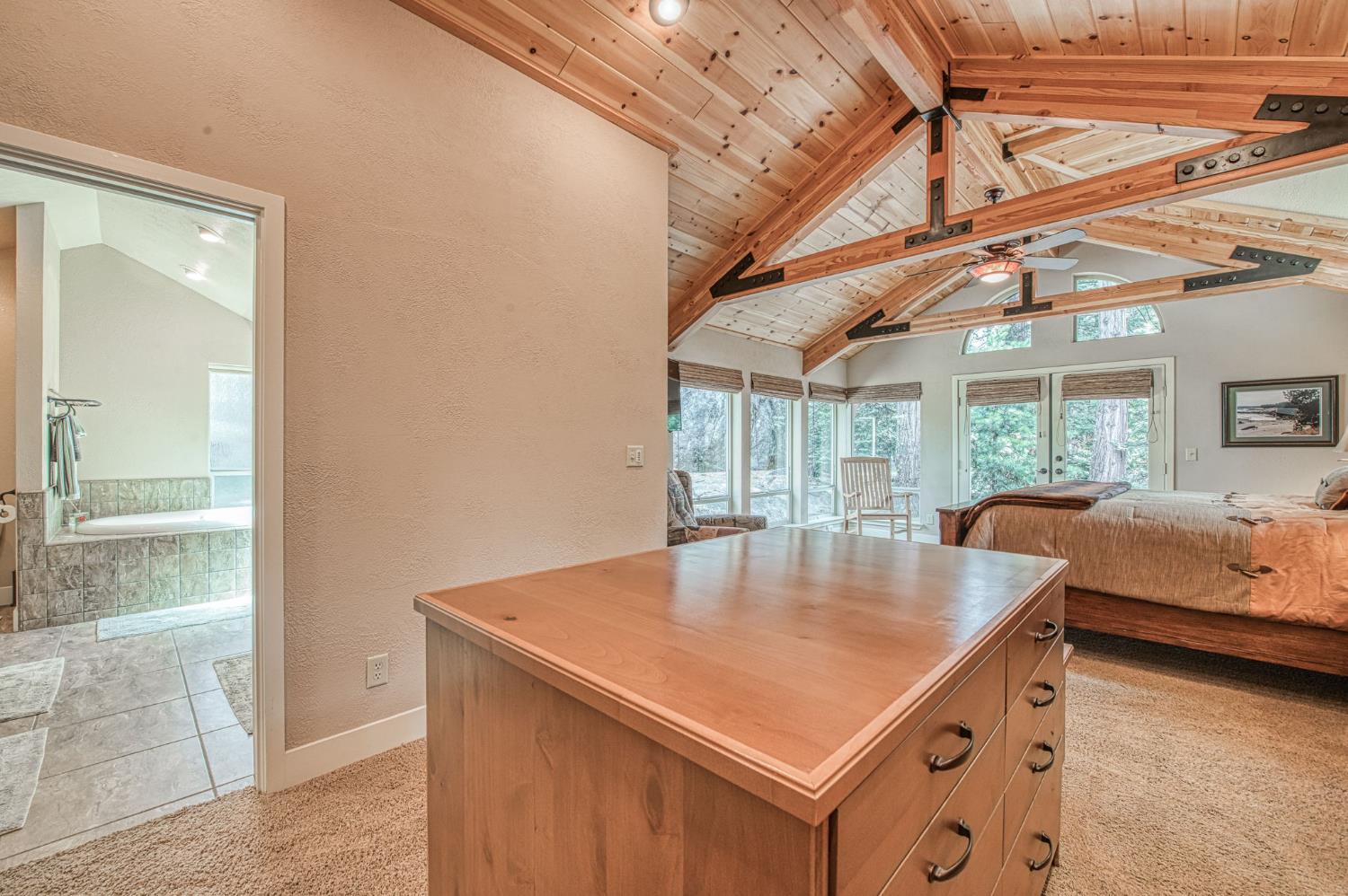 41977 Granite Ridge Rd, Shaver Lake, CA 93664