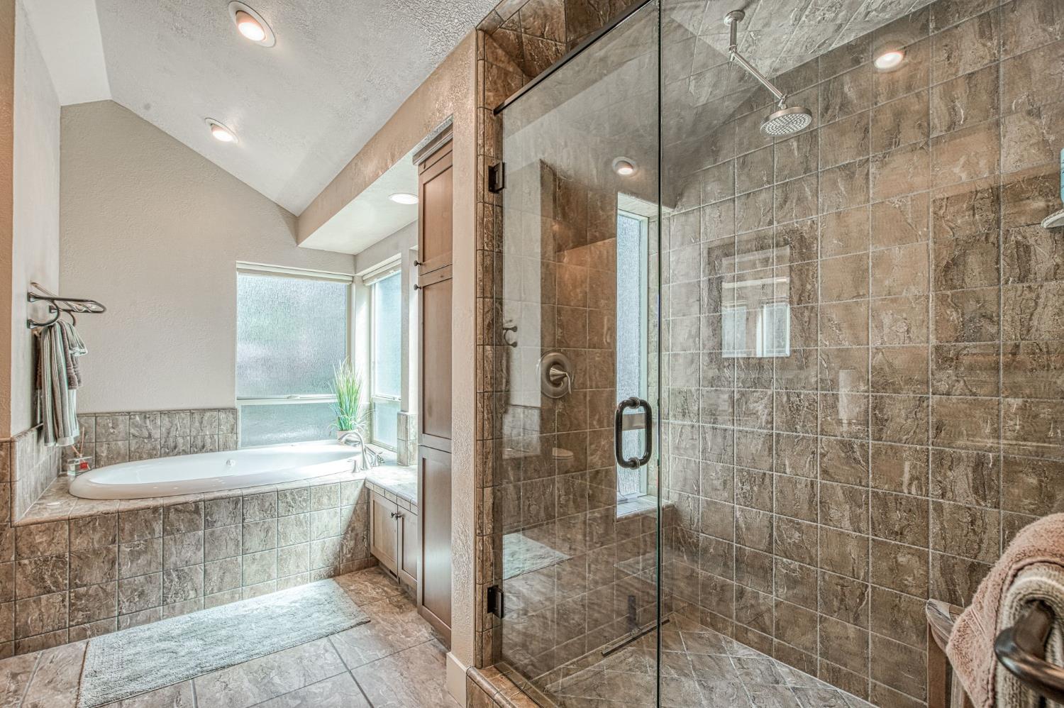 41977 Granite Ridge Rd, Shaver Lake, CA 93664