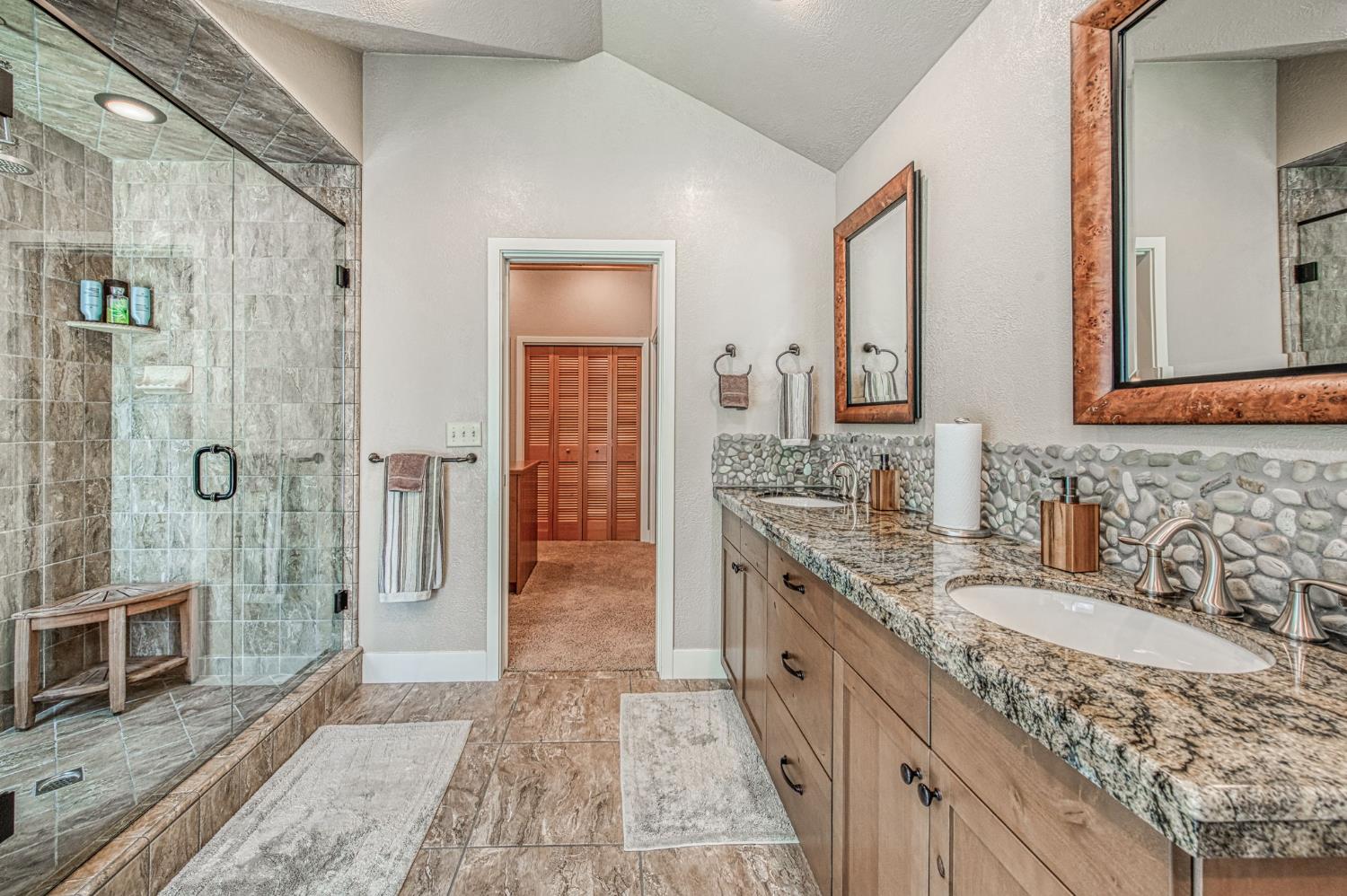 41977 Granite Ridge Rd, Shaver Lake, CA 93664