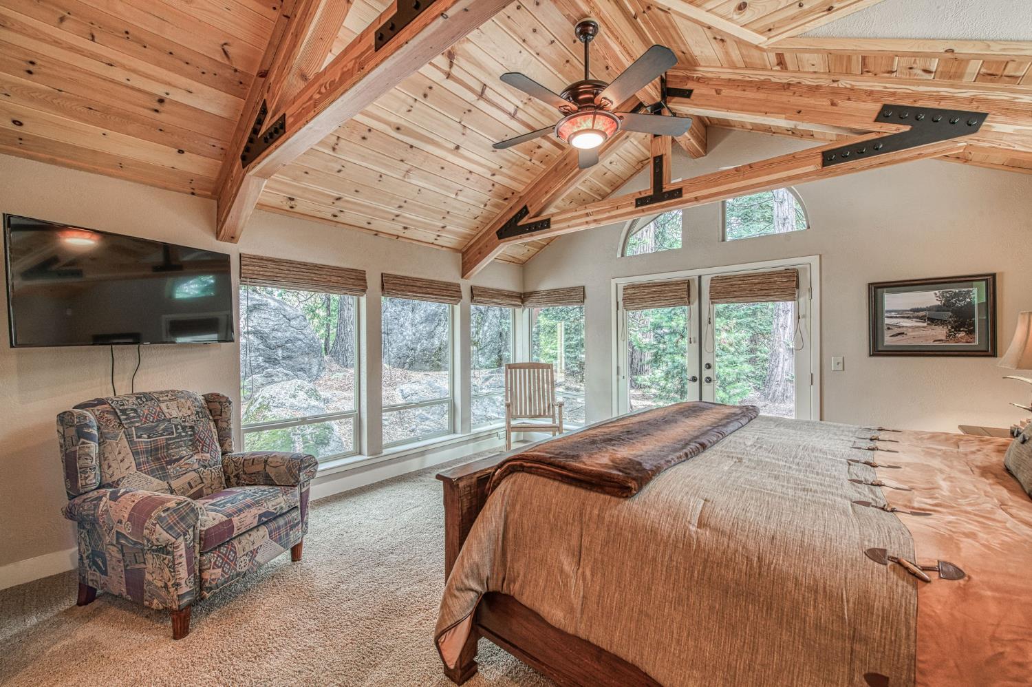 41977 Granite Ridge Rd, Shaver Lake, CA 93664