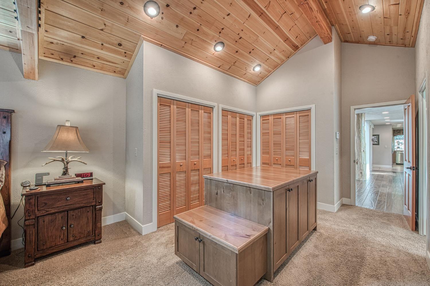 41977 Granite Ridge Rd, Shaver Lake, CA 93664