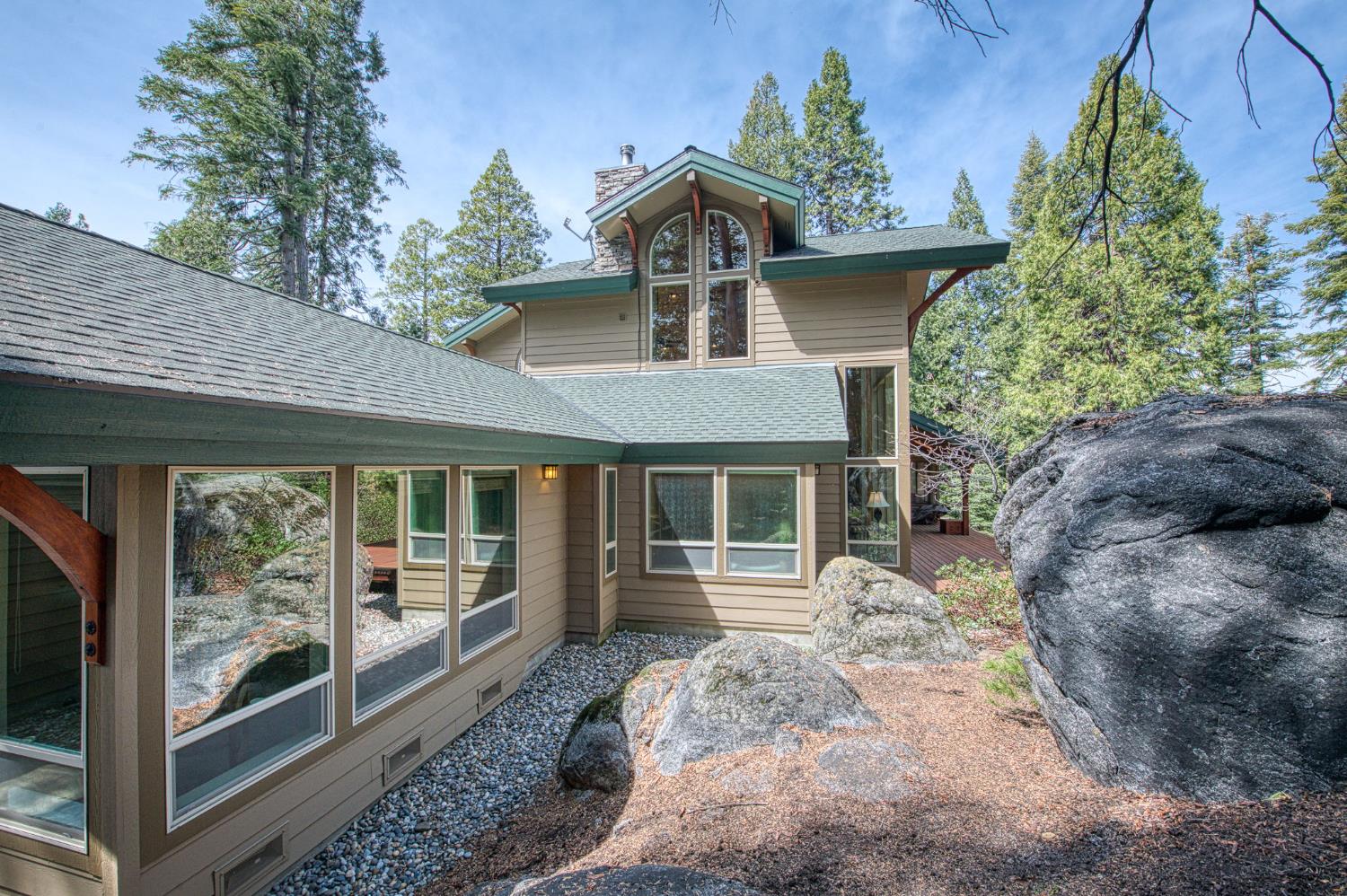 41977 Granite Ridge Rd, Shaver Lake, CA 93664