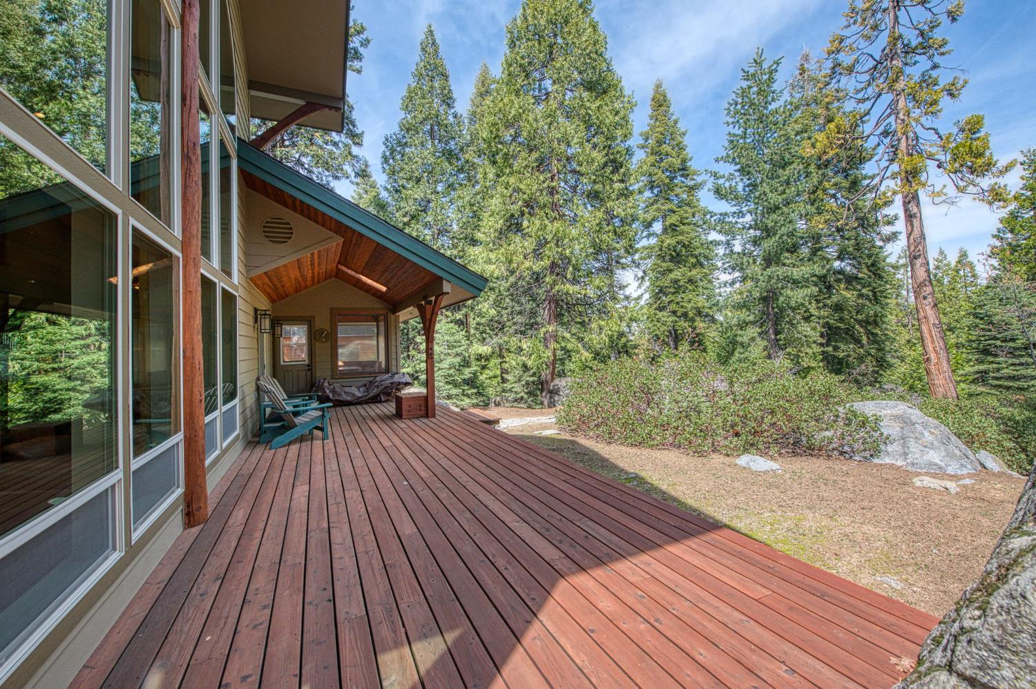 41977 Granite Ridge Rd, Shaver Lake, CA 93664