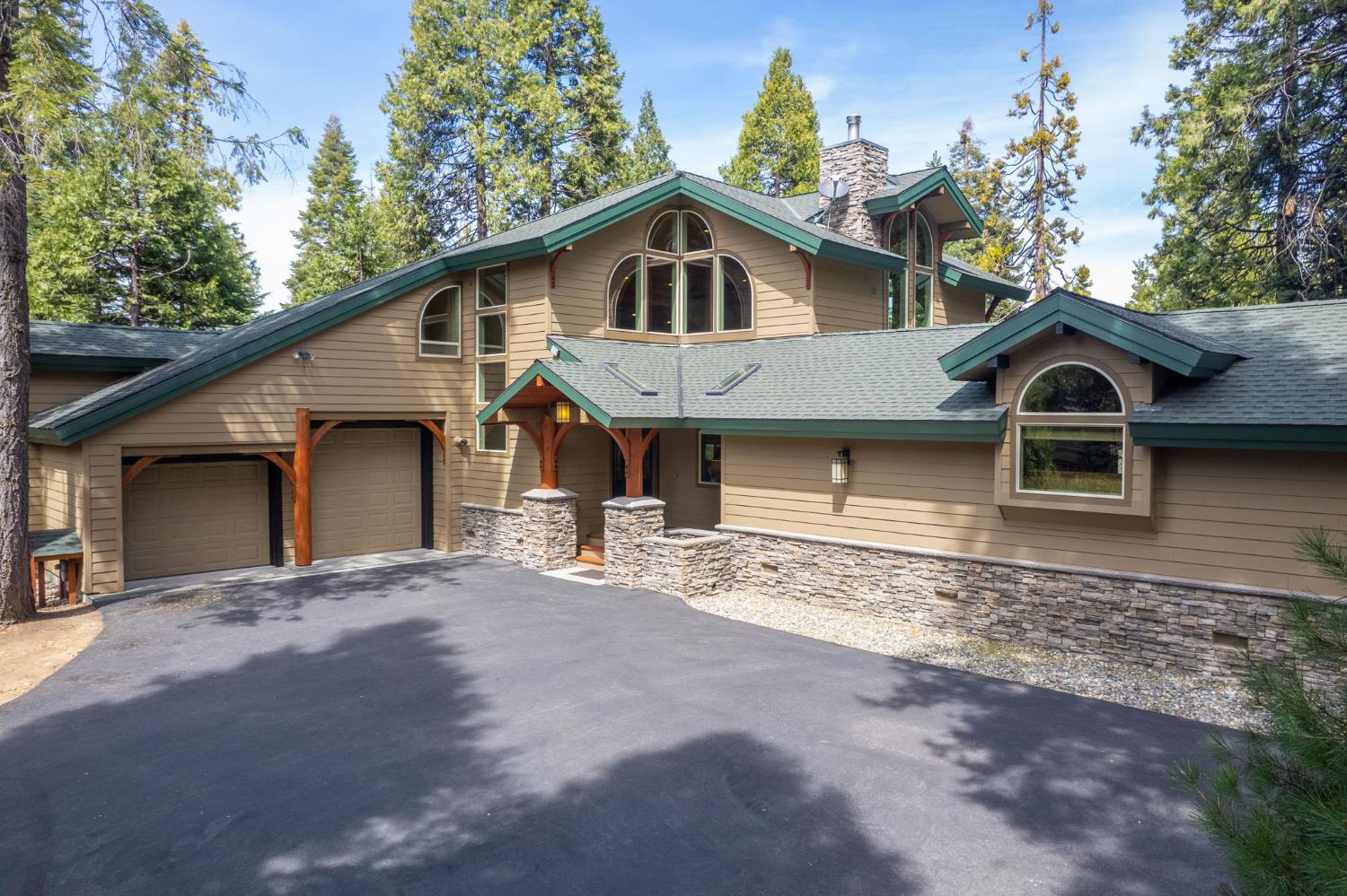 41977 Granite Ridge Rd, Shaver Lake, CA 93664